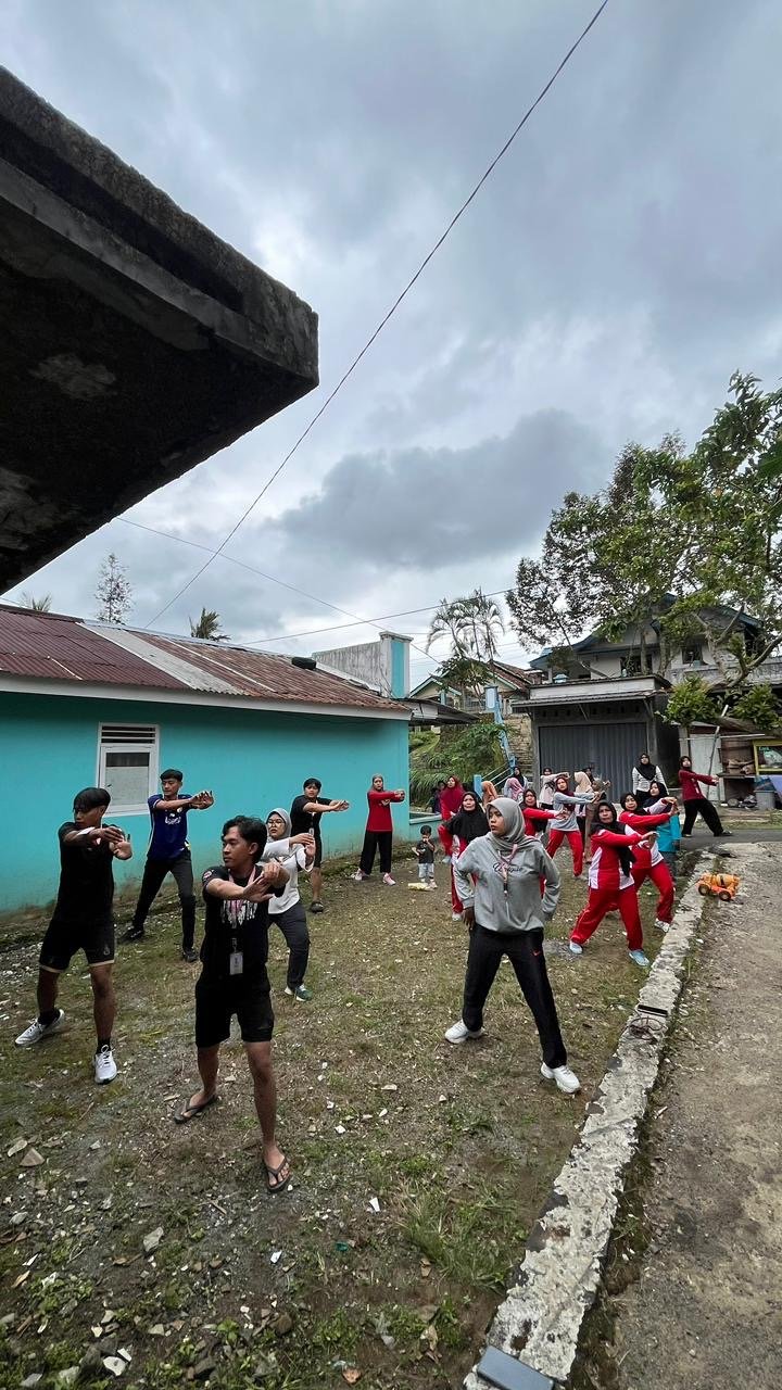 Kegiatan Senam Pagi Bersama Ibu-Ibu