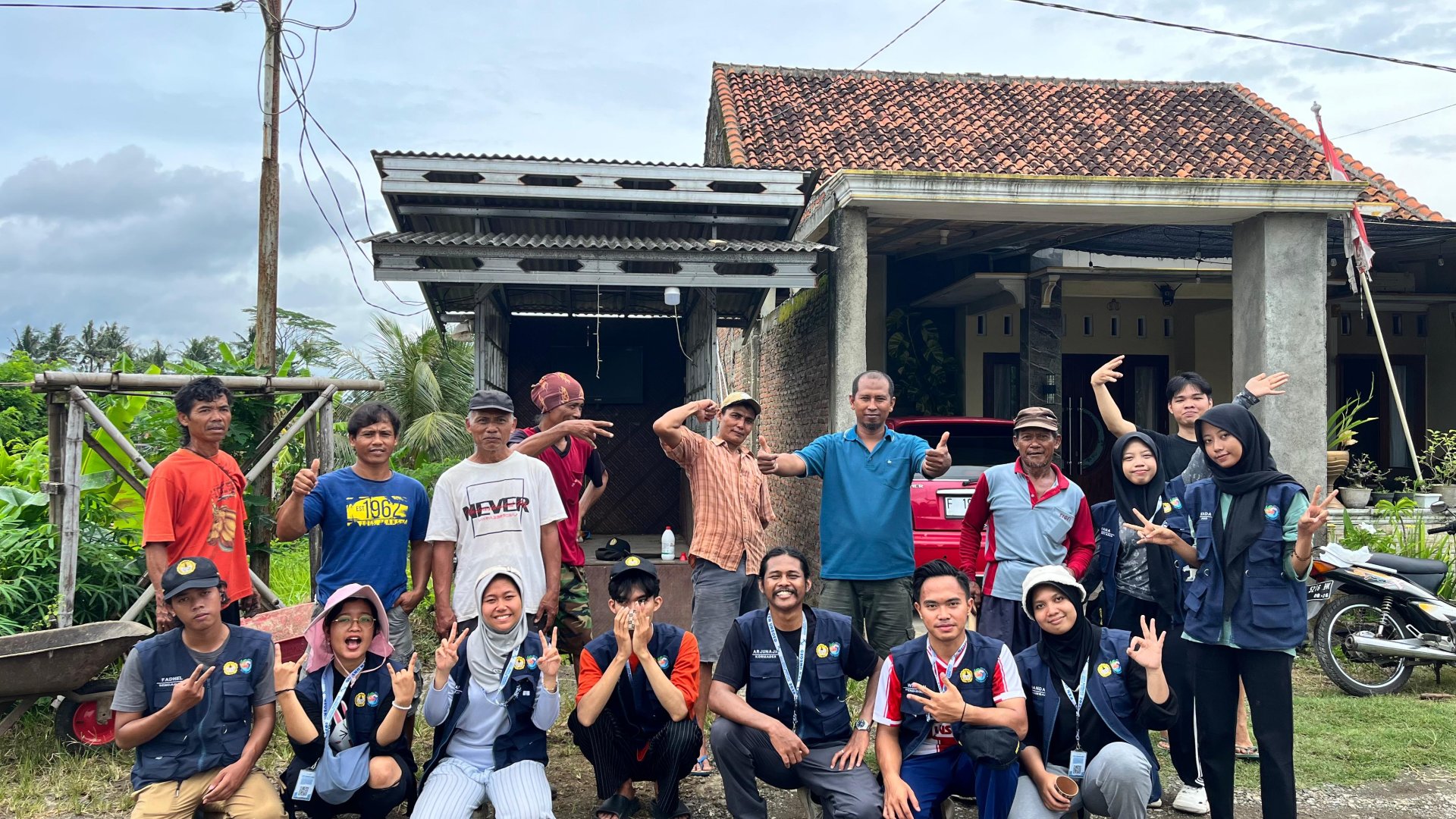 KKN DAY 26: Kerja Bakti dan Berpartisipasi dalam Pemilihan RT di Dusun Kemambang