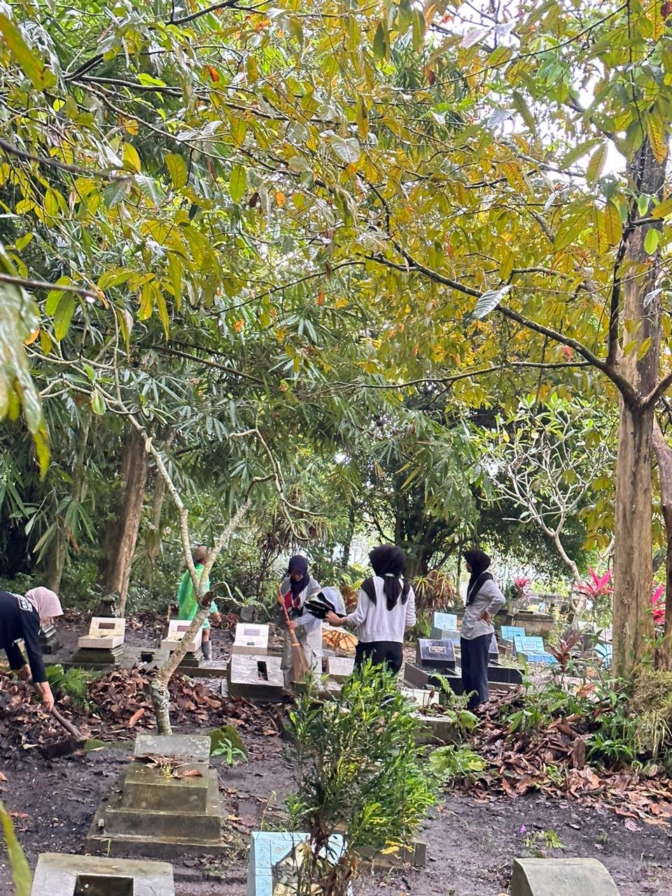 kerja bakti makam Jatimulyo