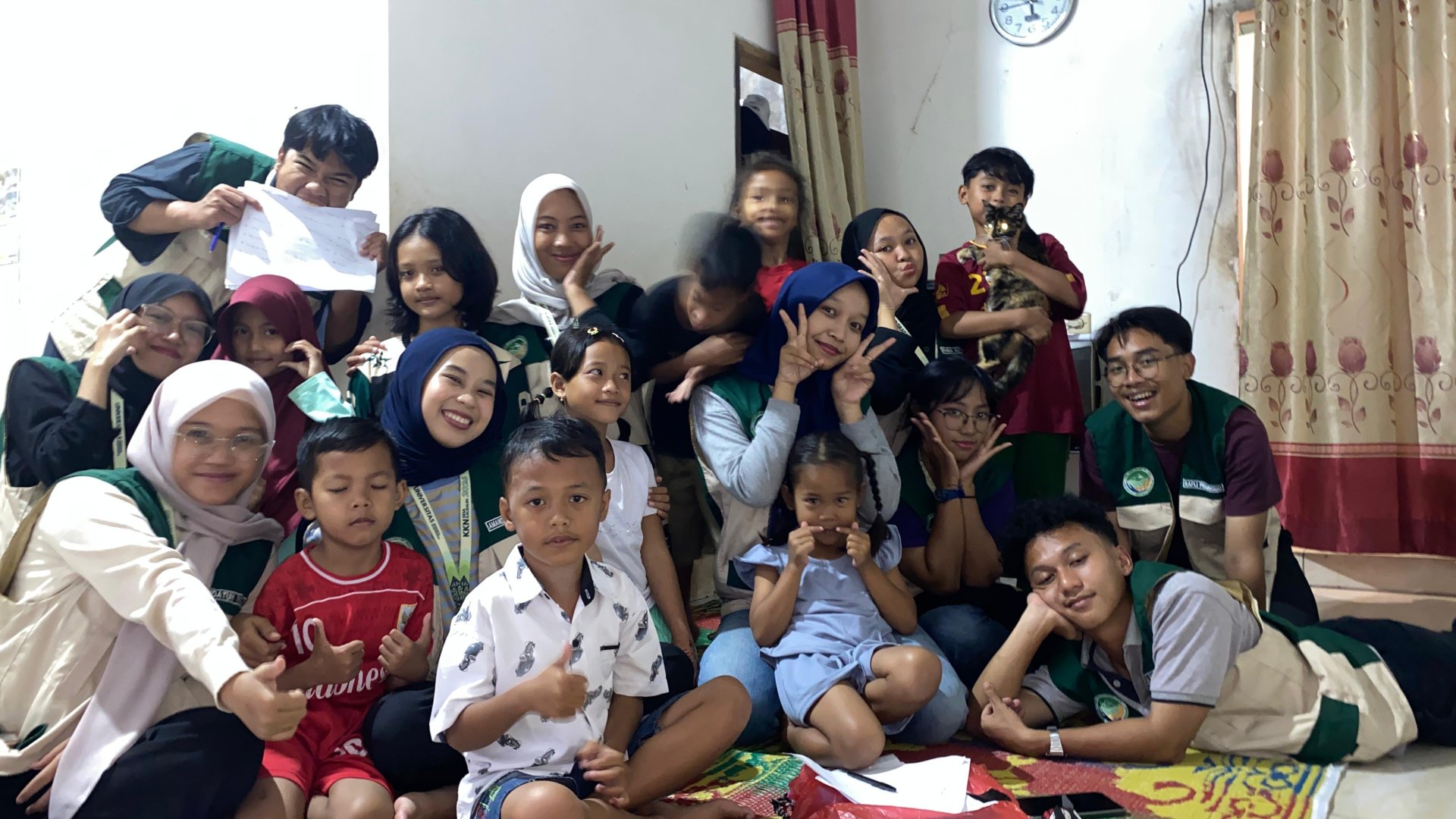 Penggalangan Dana Bencana dan Bimbingan Belajar