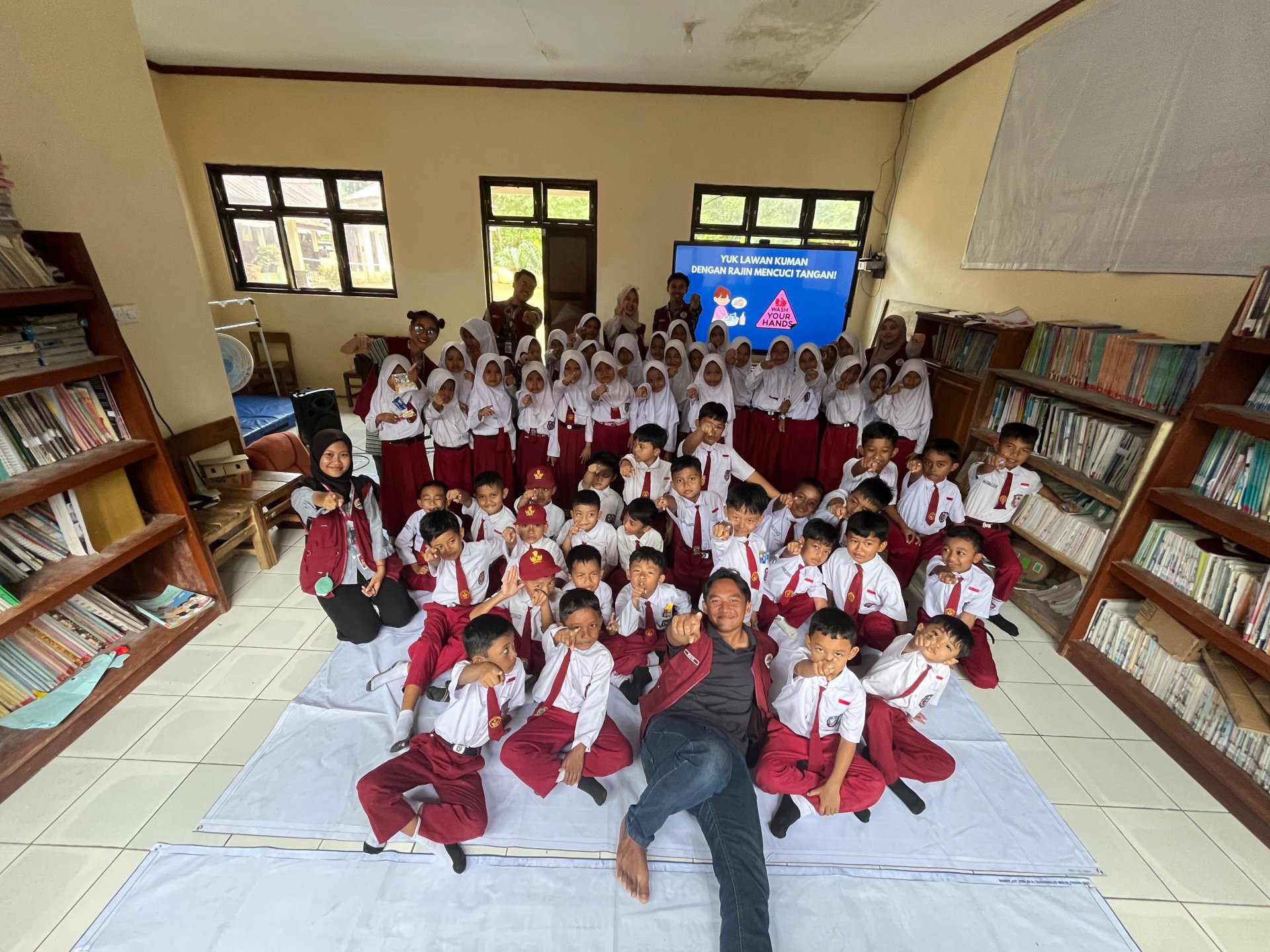 PHBS Melalui Kegiatan Cuci Tangan Pakai Sabun (CTPS)