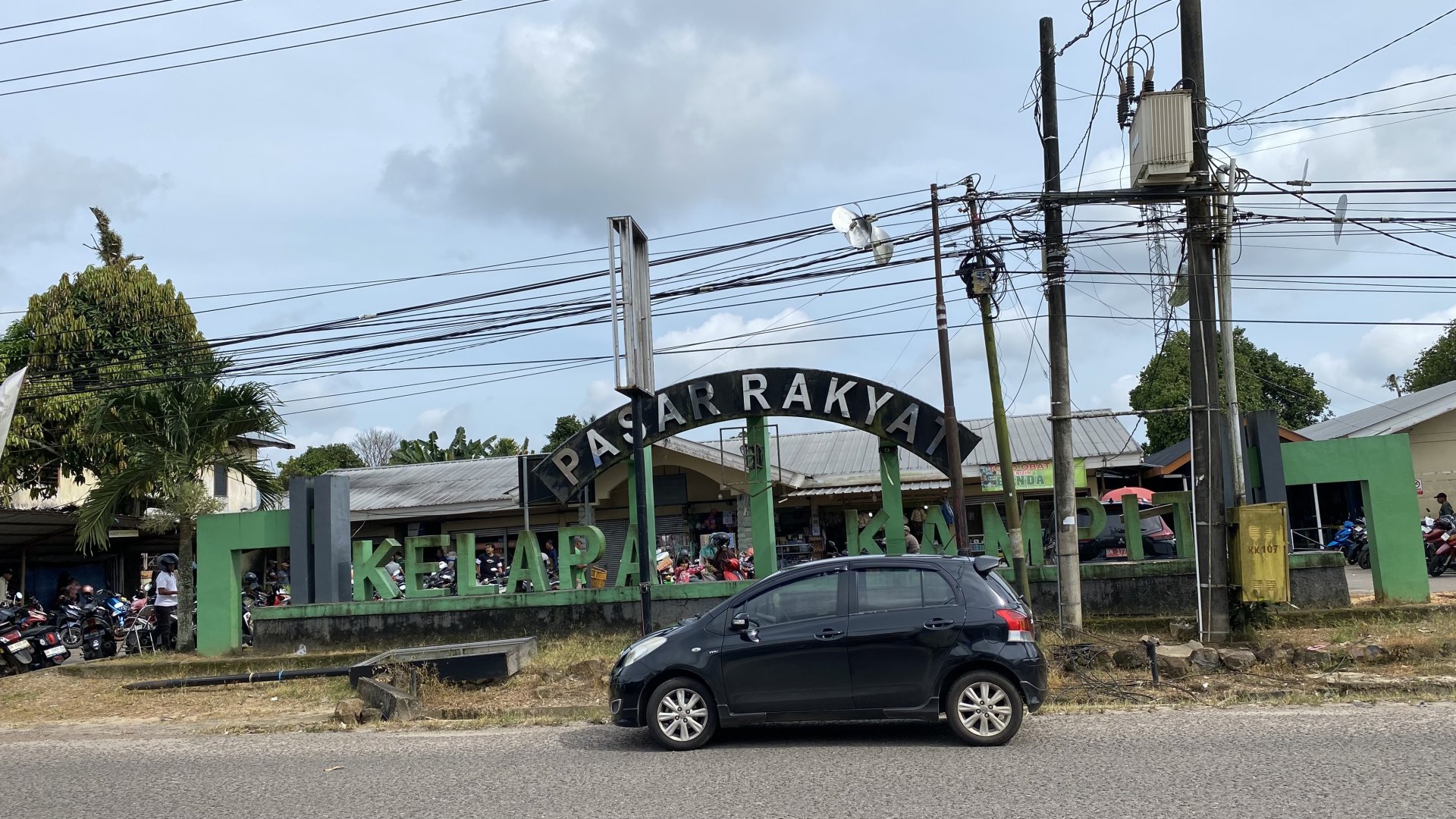 Pembelian Keperluan Kelompok di Pasar