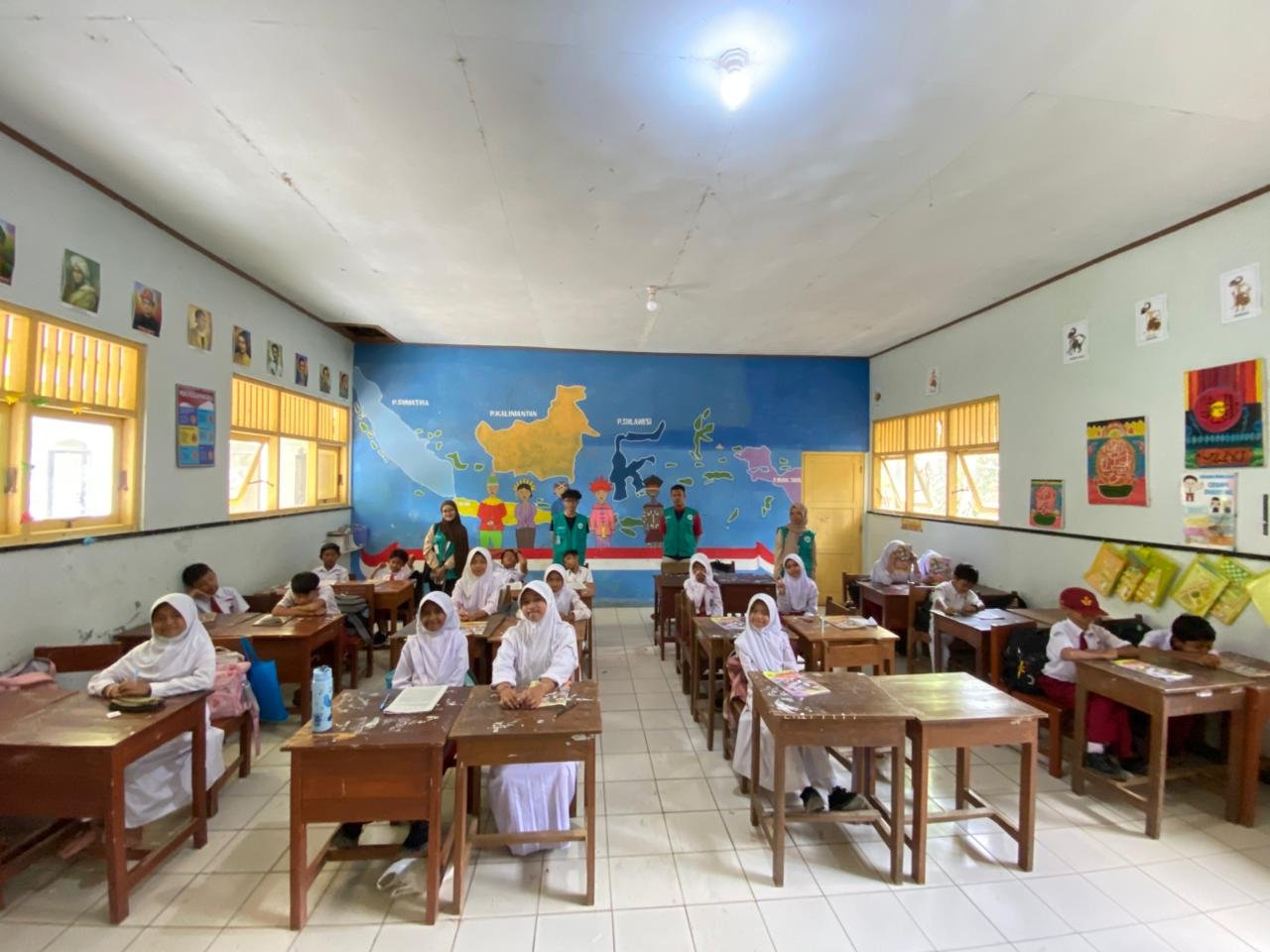 Kegiatan di Balai Desa, Pendidikan, serta Ekonomi