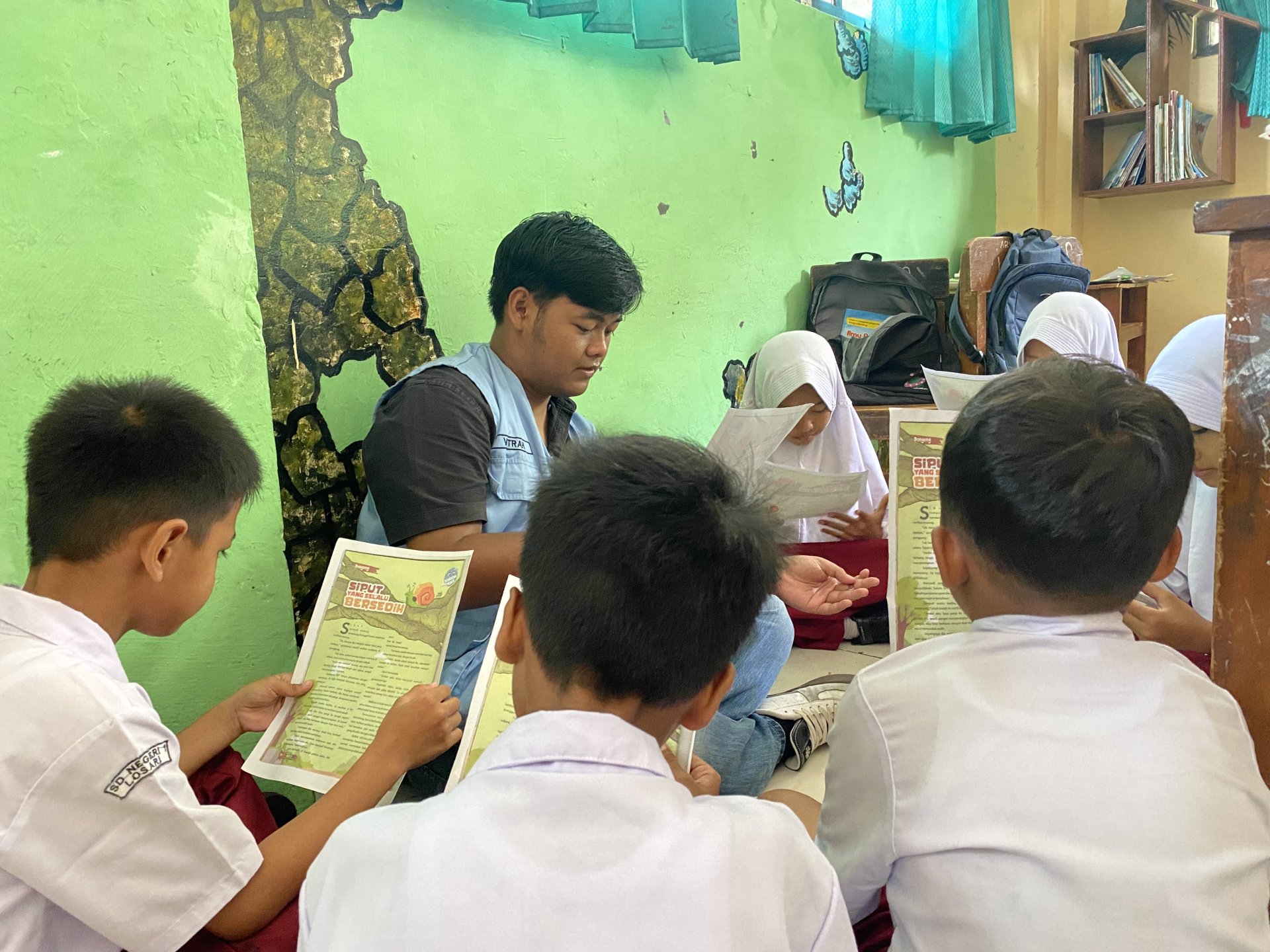 Kegiatan Literasi di SDN 1 Losari