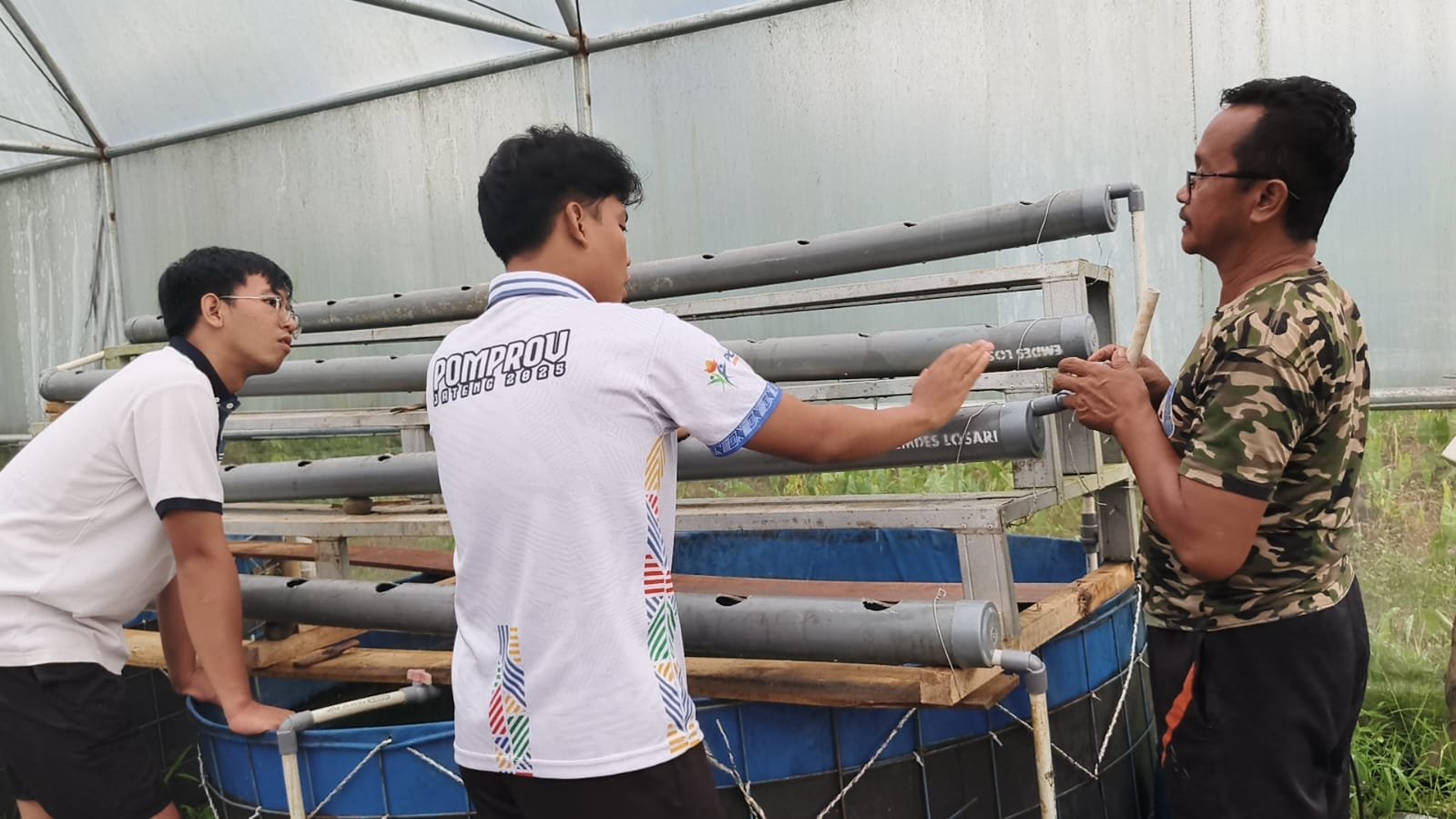 Uji coba aliran dan desain aquaponik