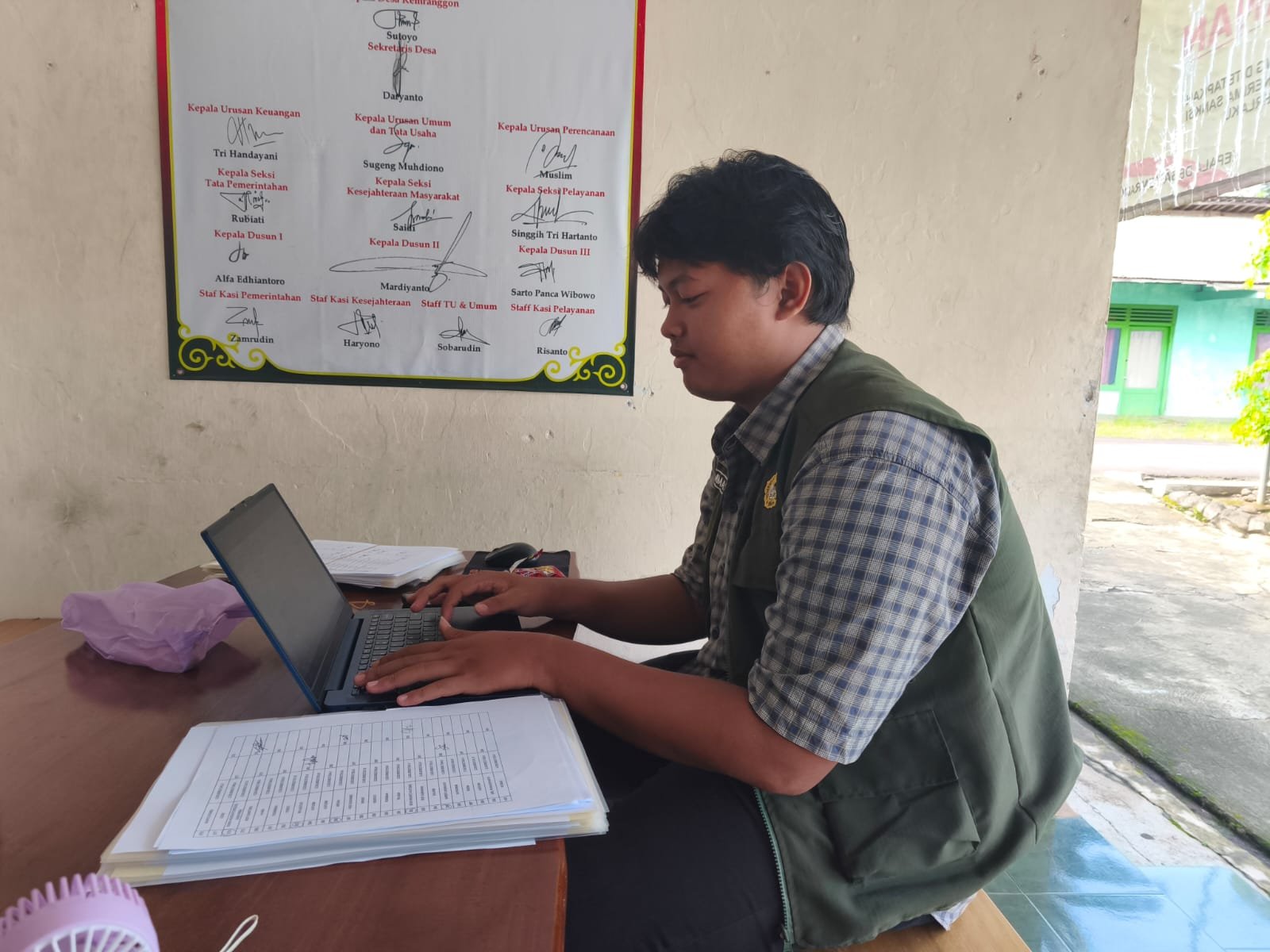 Hari 27.28  (Pelayanan Administrasi Desa dan Pemeliharaan Lingkungan)