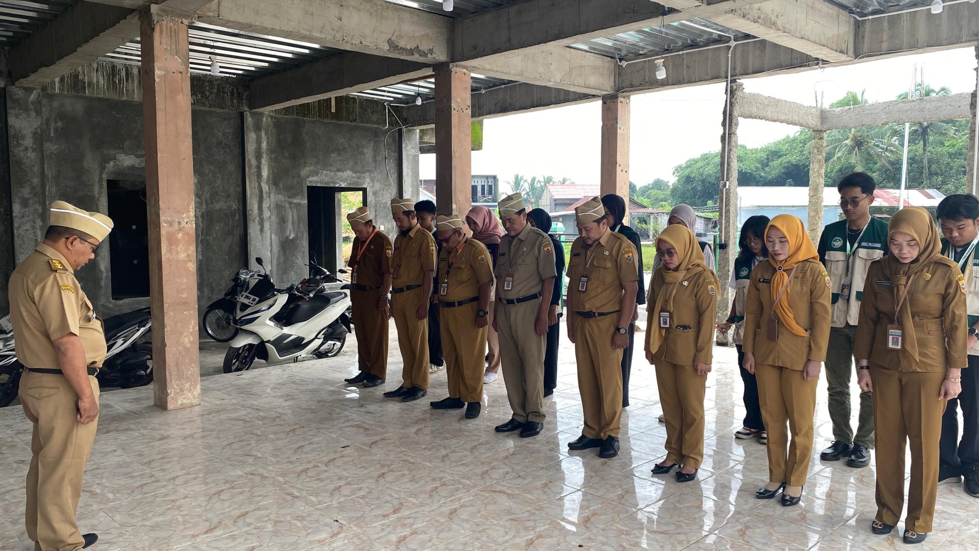 Apel pagi bersama straff desaa