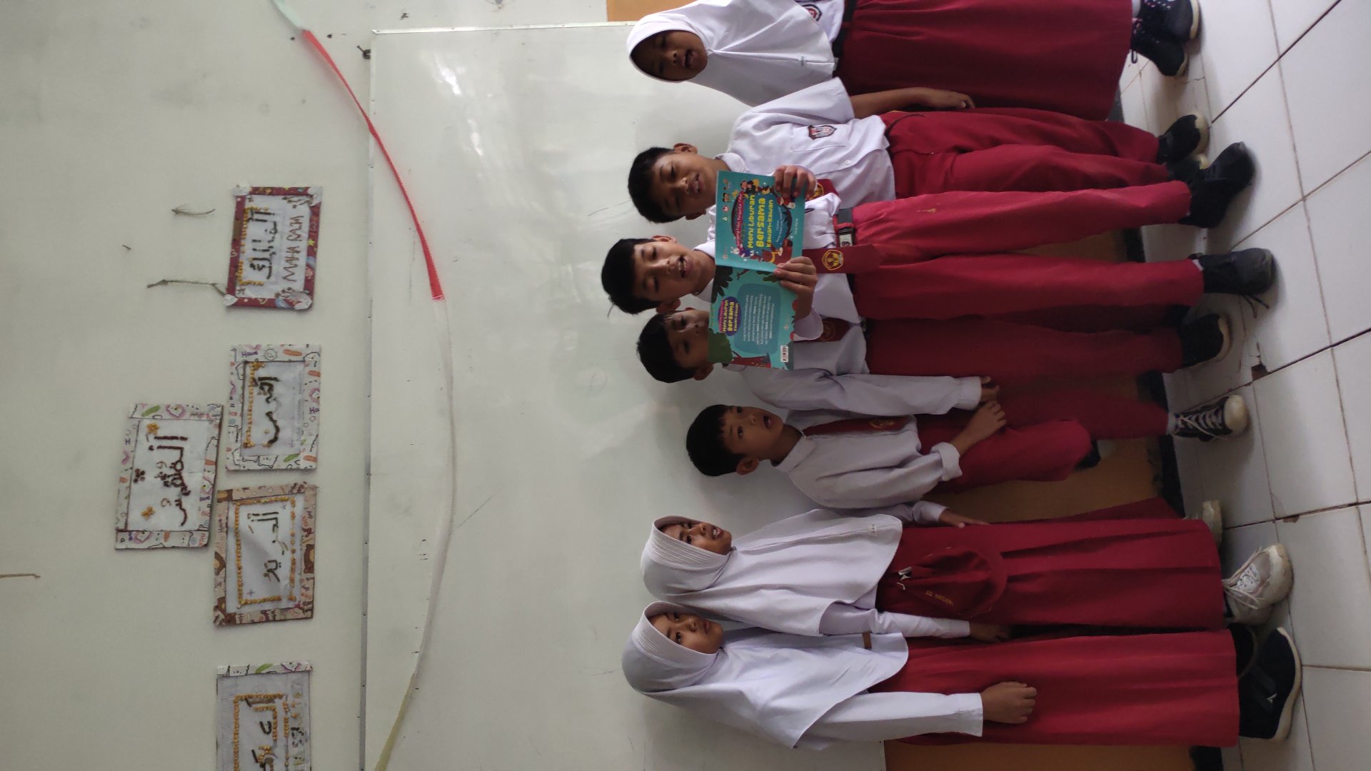 Membaca bercerita dan pengajian