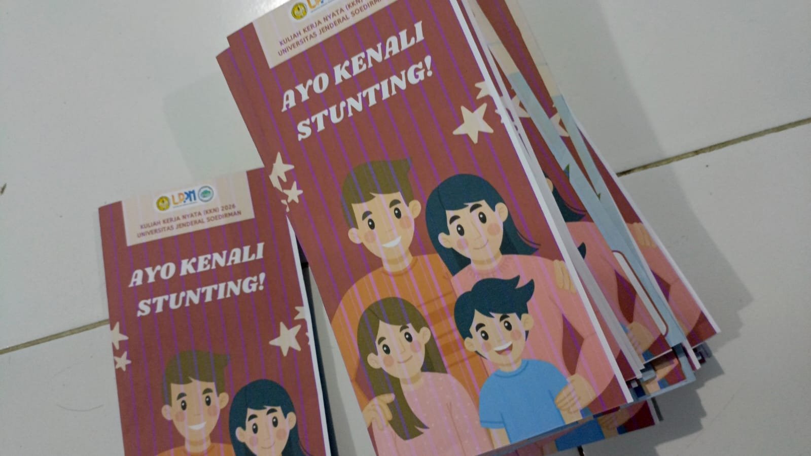 Matangkan Persiapan Sosialisasi Stunting, Tim KKN Susun Media Edukasi Leaflet untuk Posyandu - Senin, 2 Februari 2026