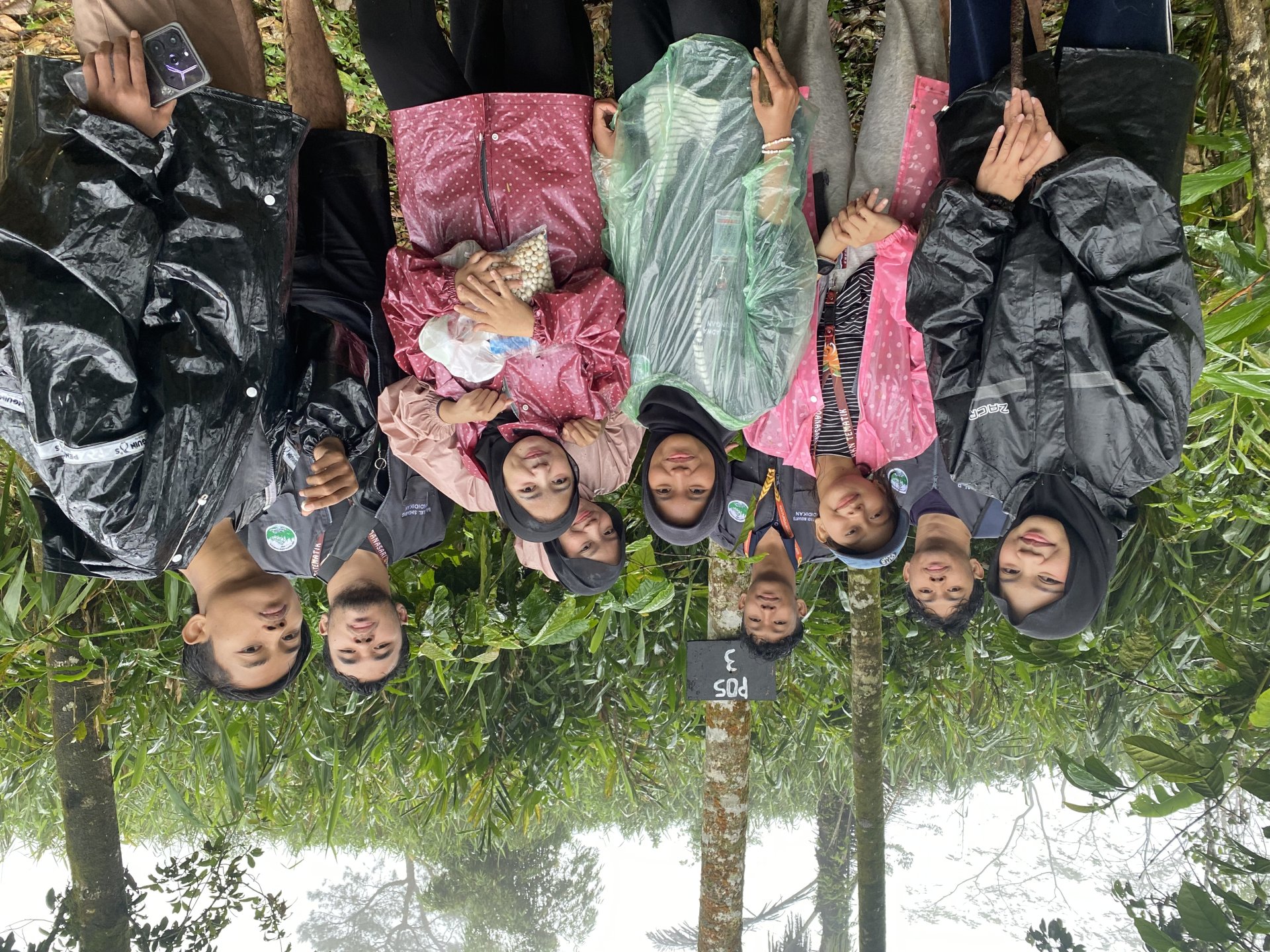 Mendaki gunung banowati untuk keperluan after movie