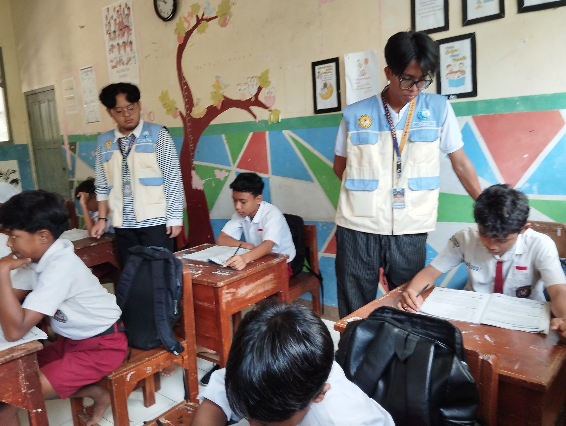 Mengajar di SD N 01 Karangkandri