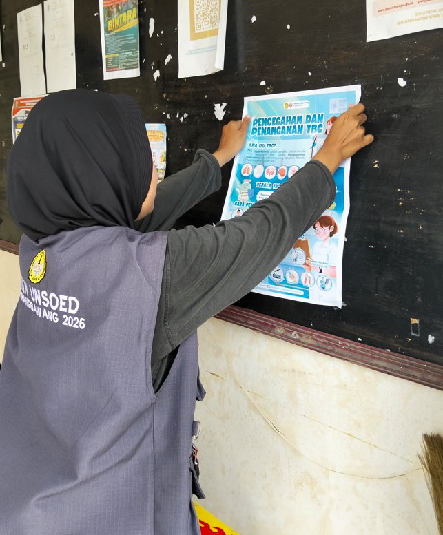 Pemasangan Poster Pencegahan dan Penanganan TBC