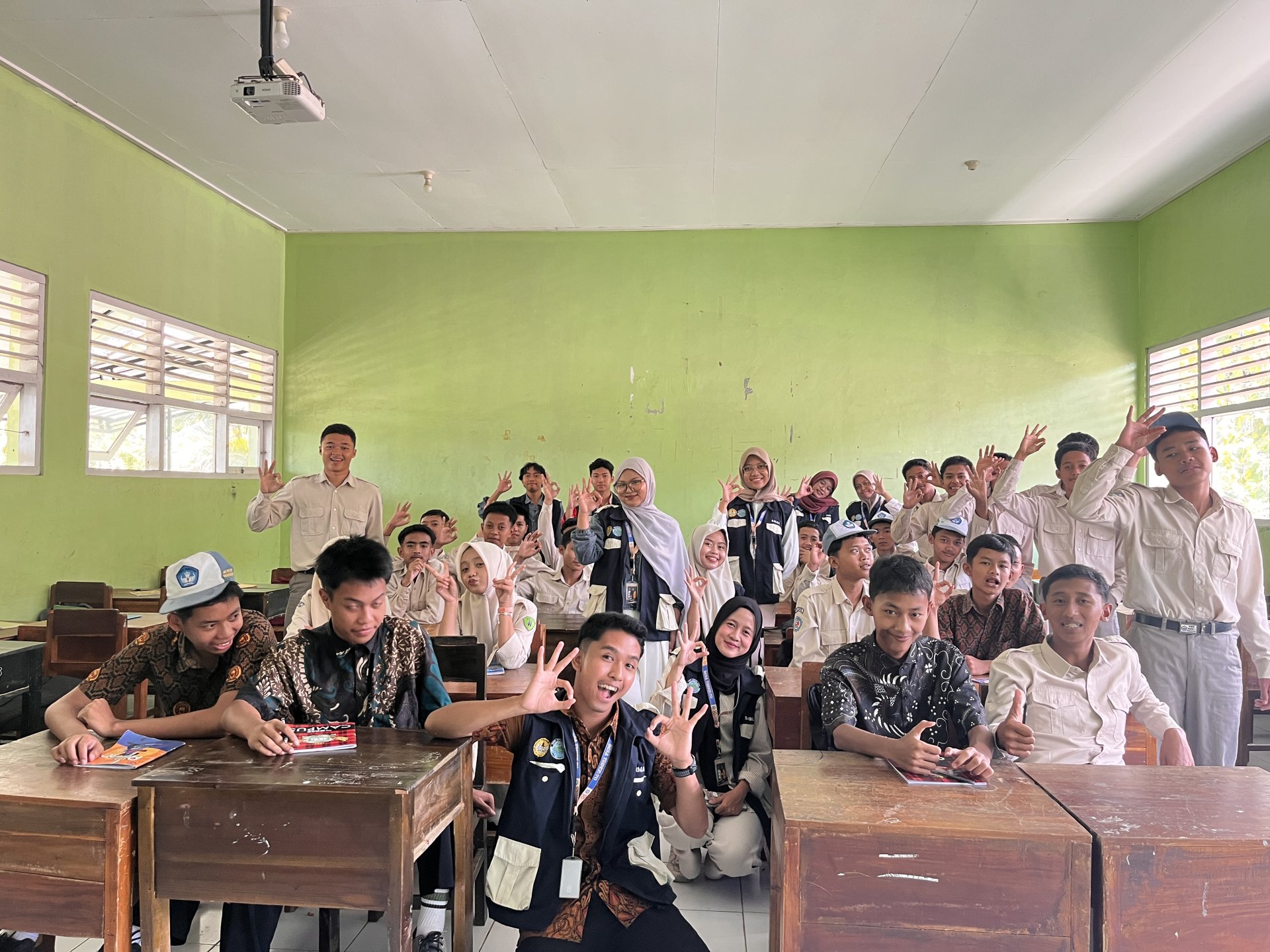 Sosialisasi Pencegahan Bullying Berbasis Fisik dan Digital