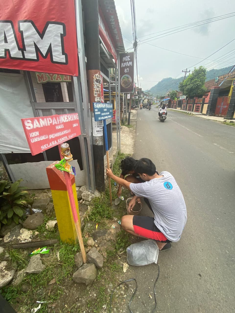 Pembuatan Plang Sampah
