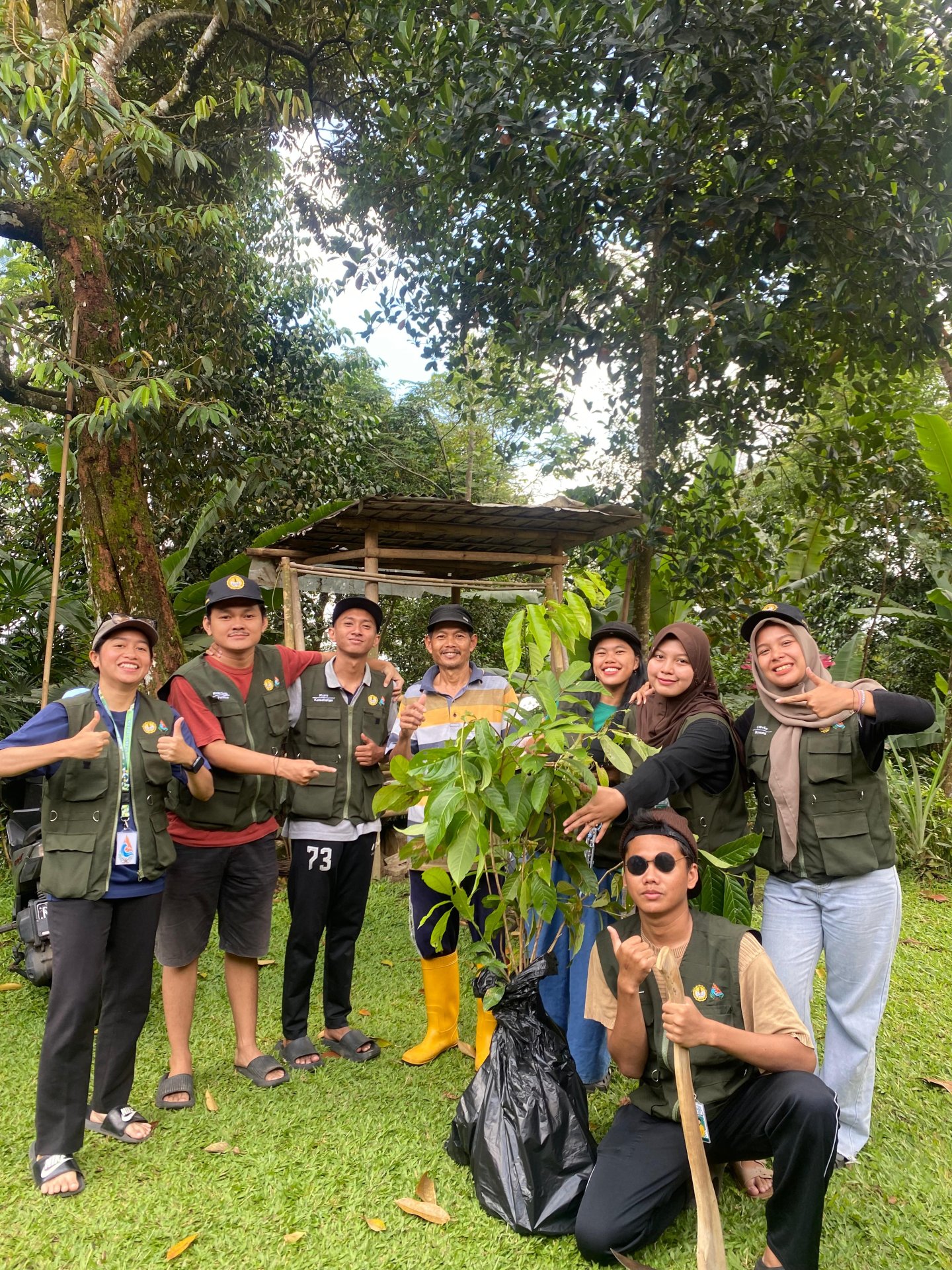 Day 28 kkn tematik desa kutaliman piket desa dan penanaman pohon