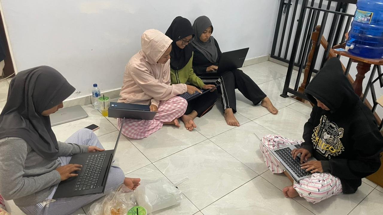 Penyusunan Laporan Akhir Kuliah Kerja Nyata (KKN)