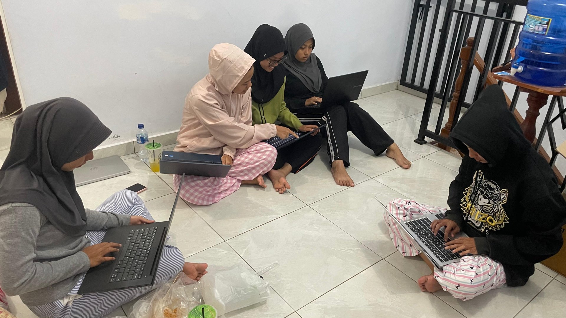 Pengerjaan Laporan Akhir KKN 2026 di Desa Tirip