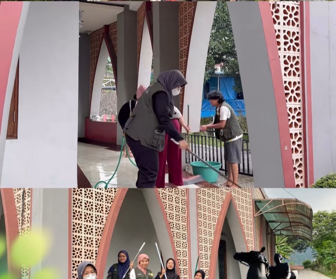 Bersih bersih mushola