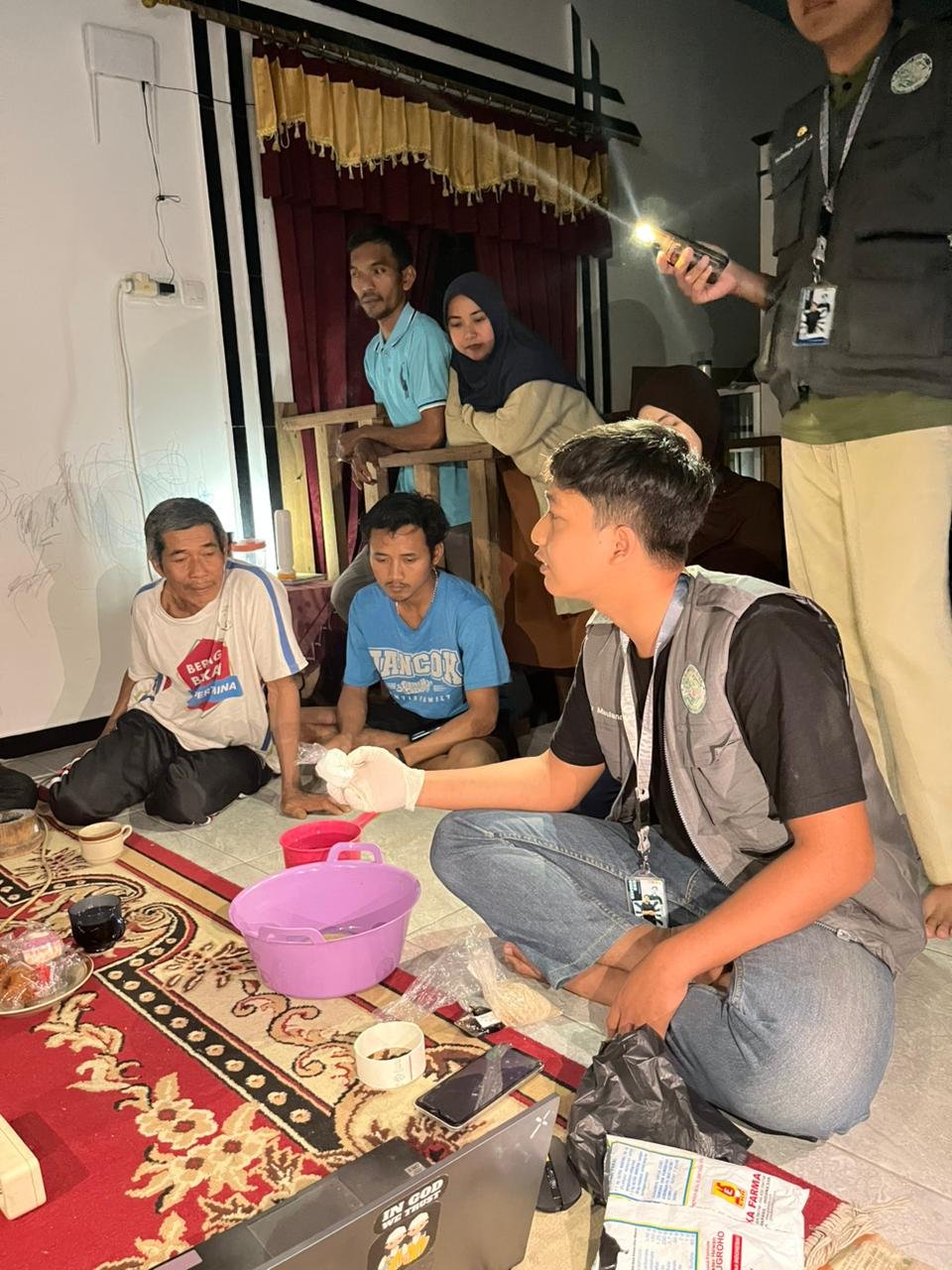 penyuluhan pembuatan mineral blok