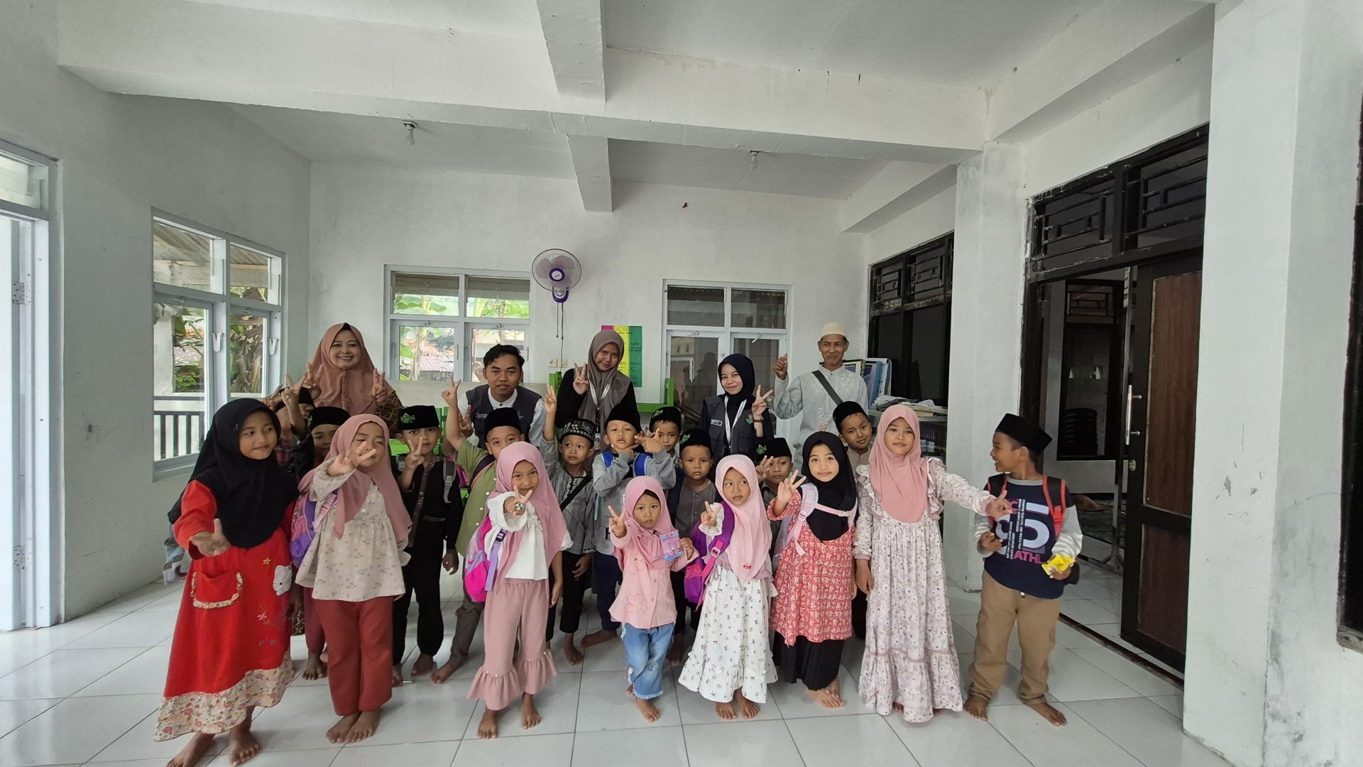 Posyandu balita dan lansia serta melanjutkan mengajar TPQ