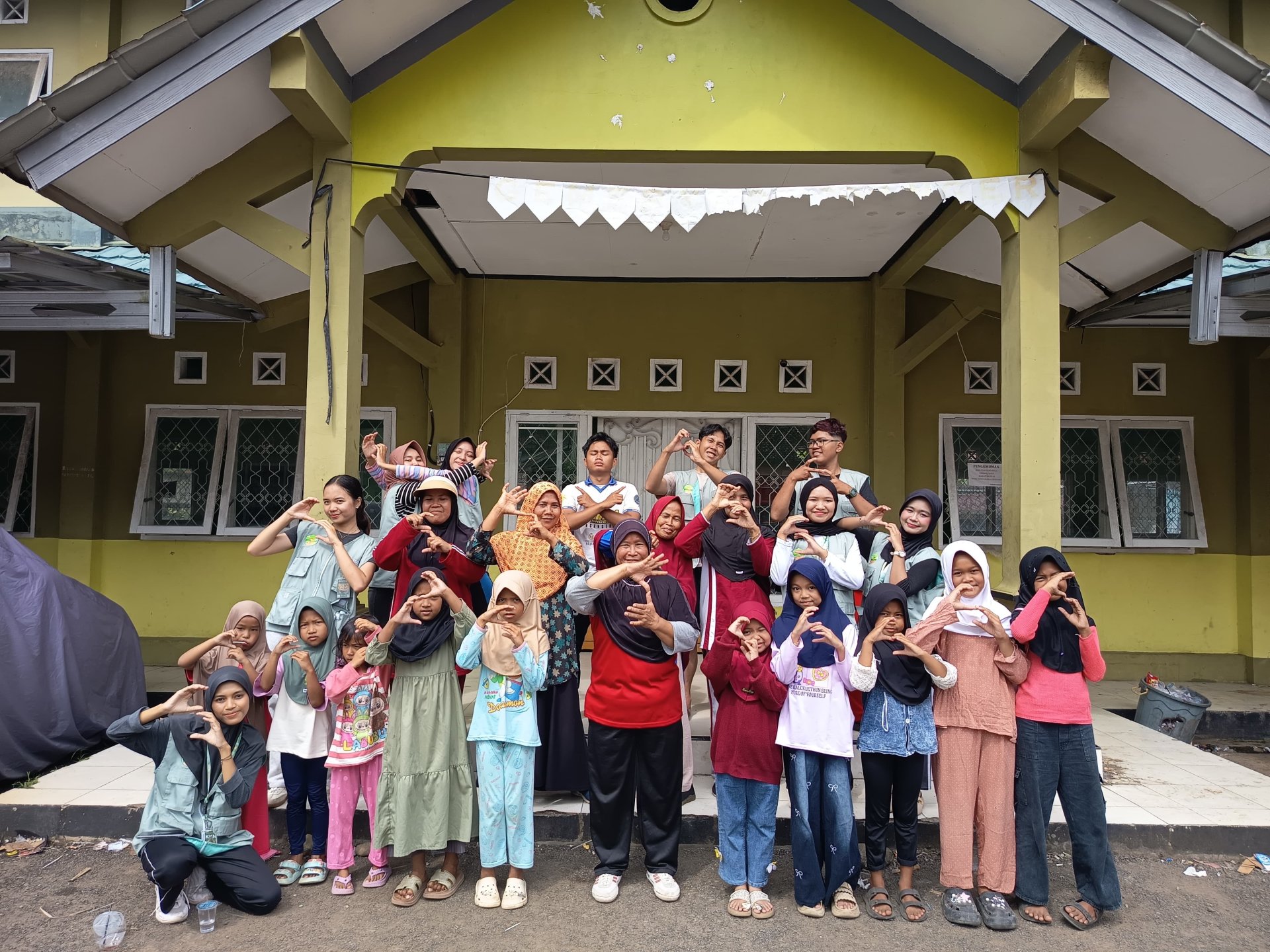 Senam Terakhir Bersama Warga Sumampir