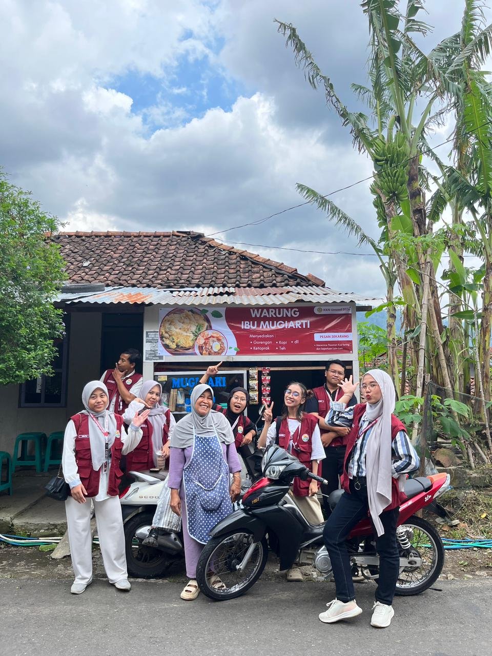 Pemasangan banner UMKM