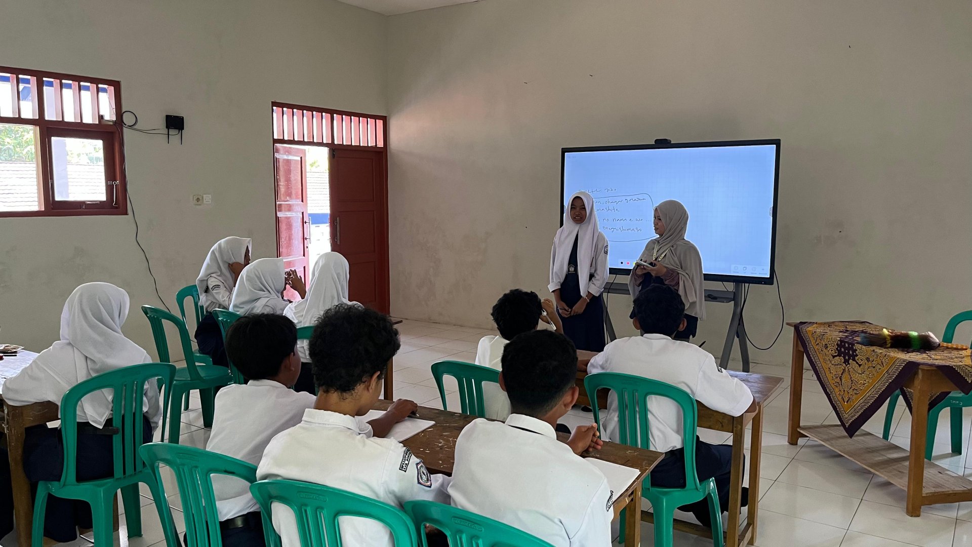 Pelaksanaan Program Kerja Pendidikan dan Piket Balai Desa