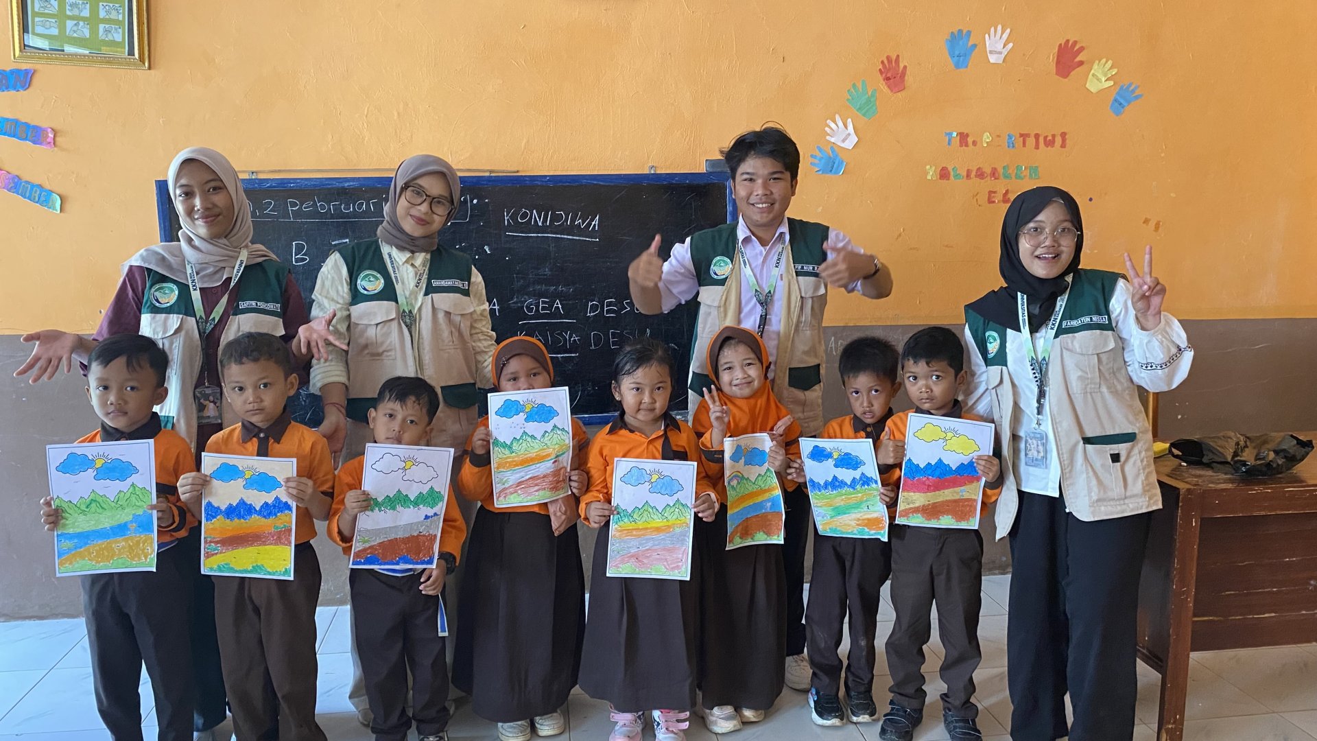 Pelaksanaan Program Kerja Lomba Mewarnai di TK Kalisaleh