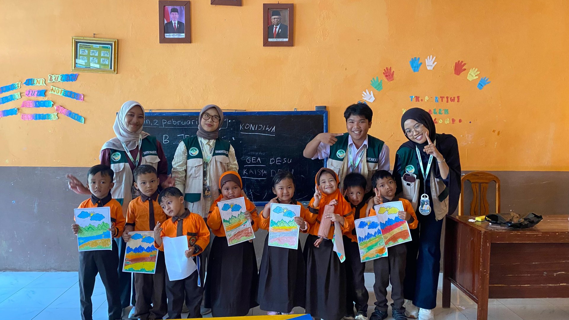 lomba menggambar di TK Kalisaleh, Diskusi di madrasah terkait lomba keagamaan.
