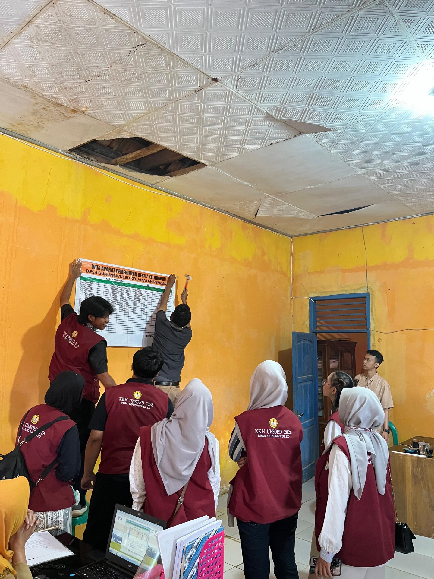 Piket Desa dan Pemasangan Banner