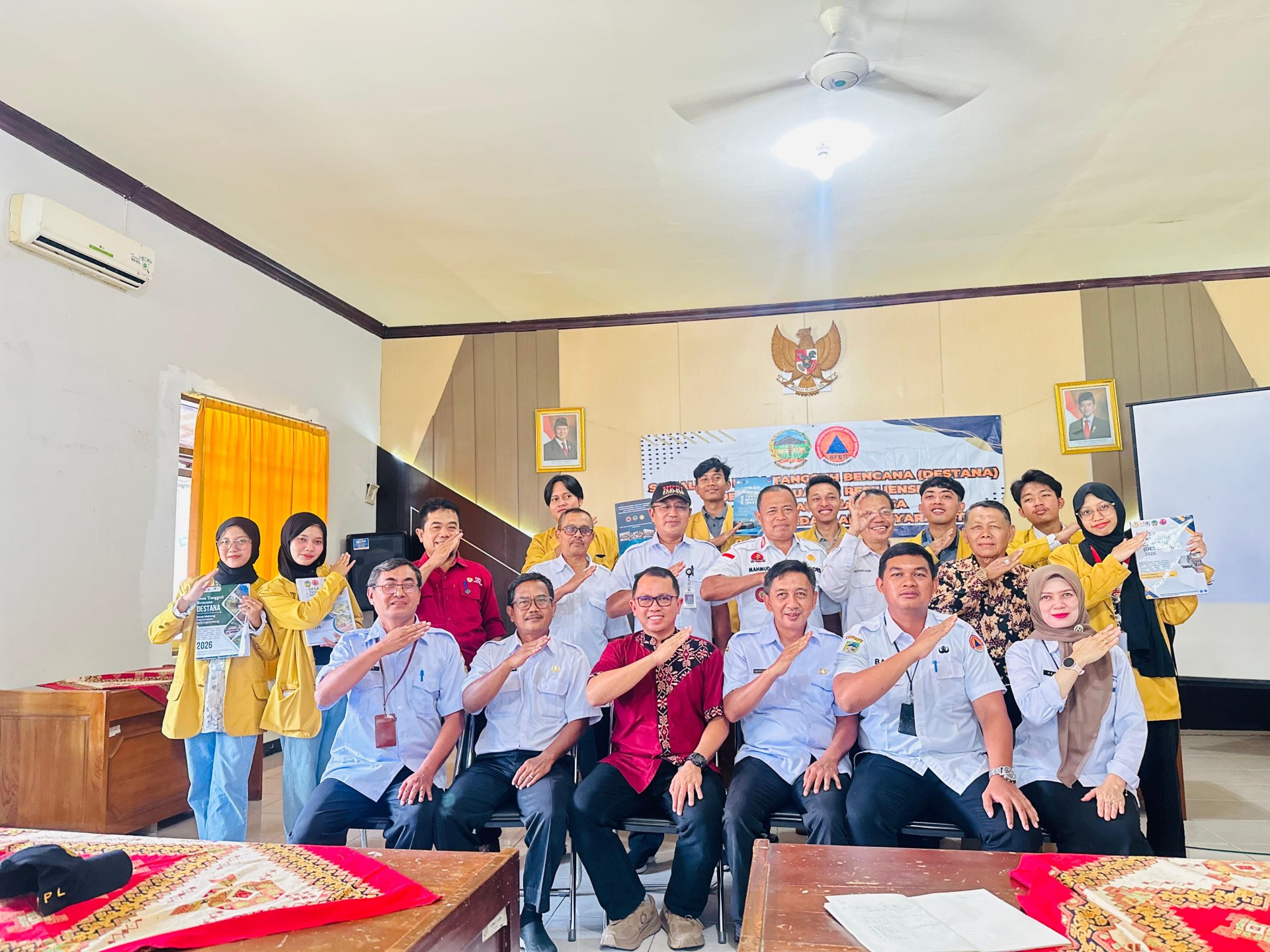 Glorifikasi dan Pemaparan Akhir Buku DESTANA