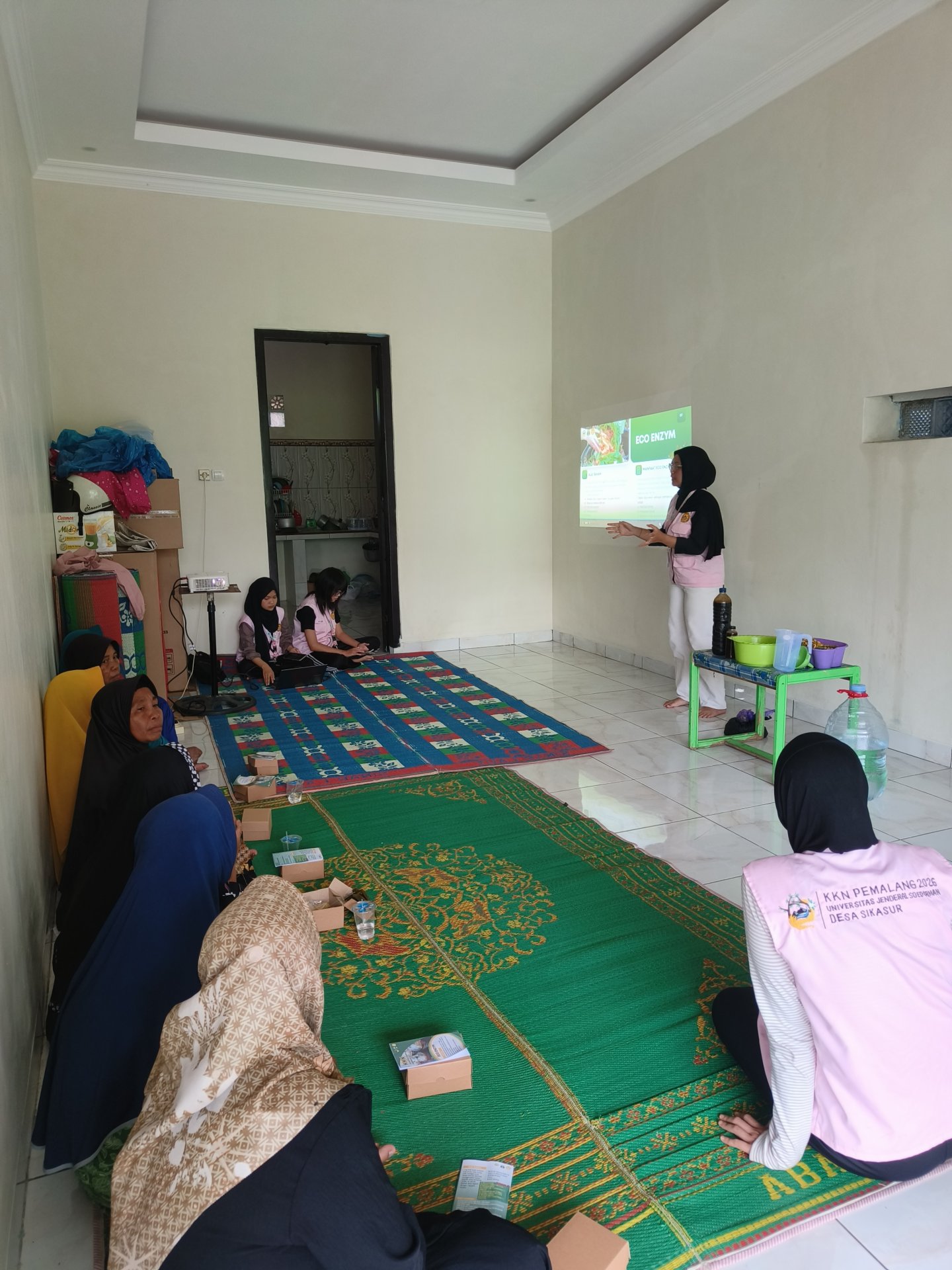 Hari ke 29 KKN Sikasur (Sosialisasi pembuatan ecoenzym)