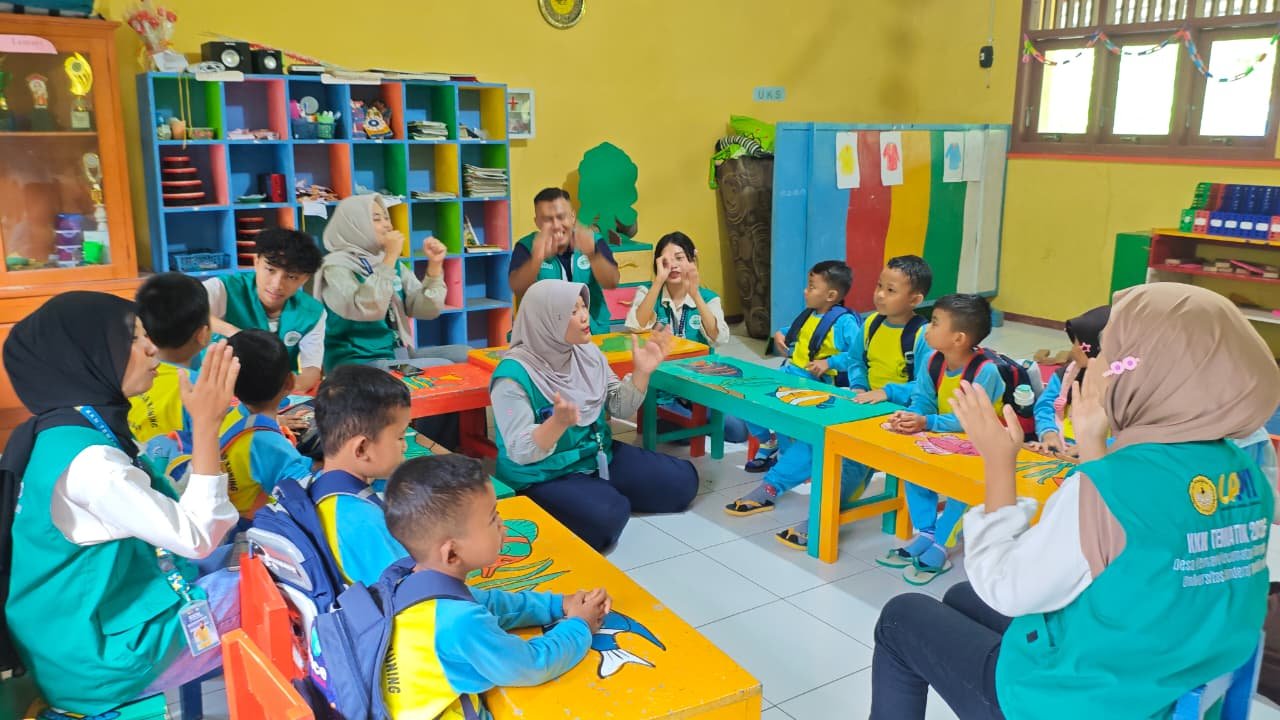 Pemantauan Tanaman, Edukasi, dan Dokumentasi