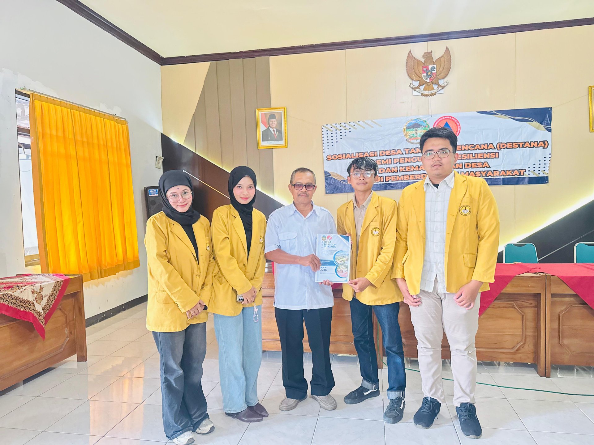 Glorifikasi destana dan presentasi akhir