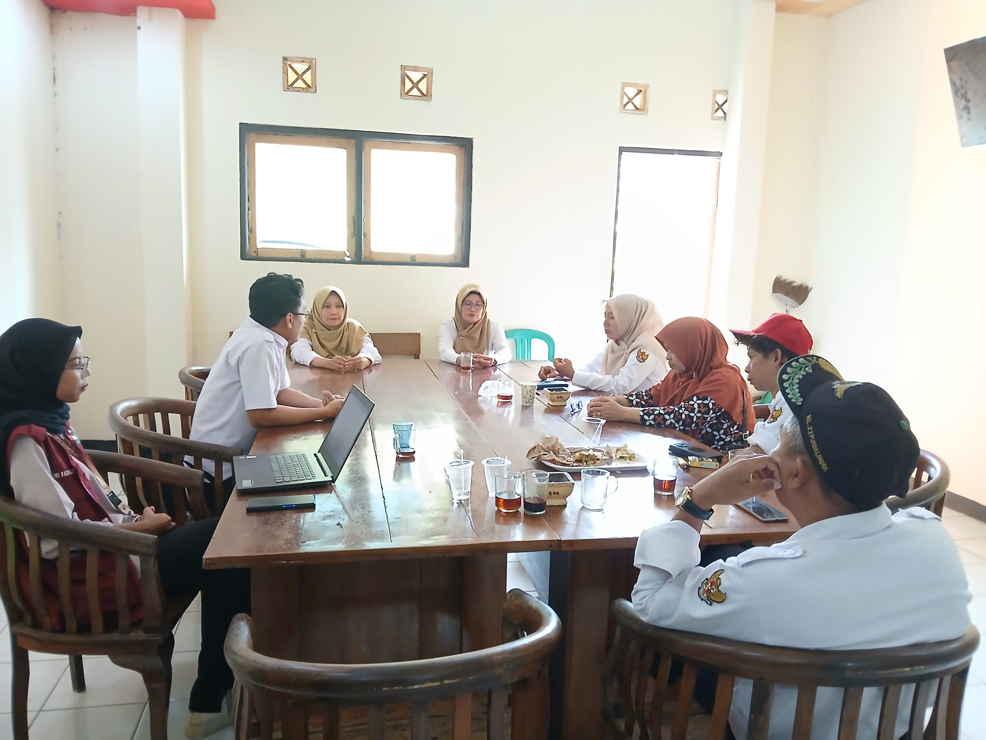 Piket Rutin Balai Desa