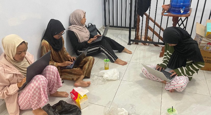 Piket Balai Desa dan Penyusunan Laporan Kegiatan