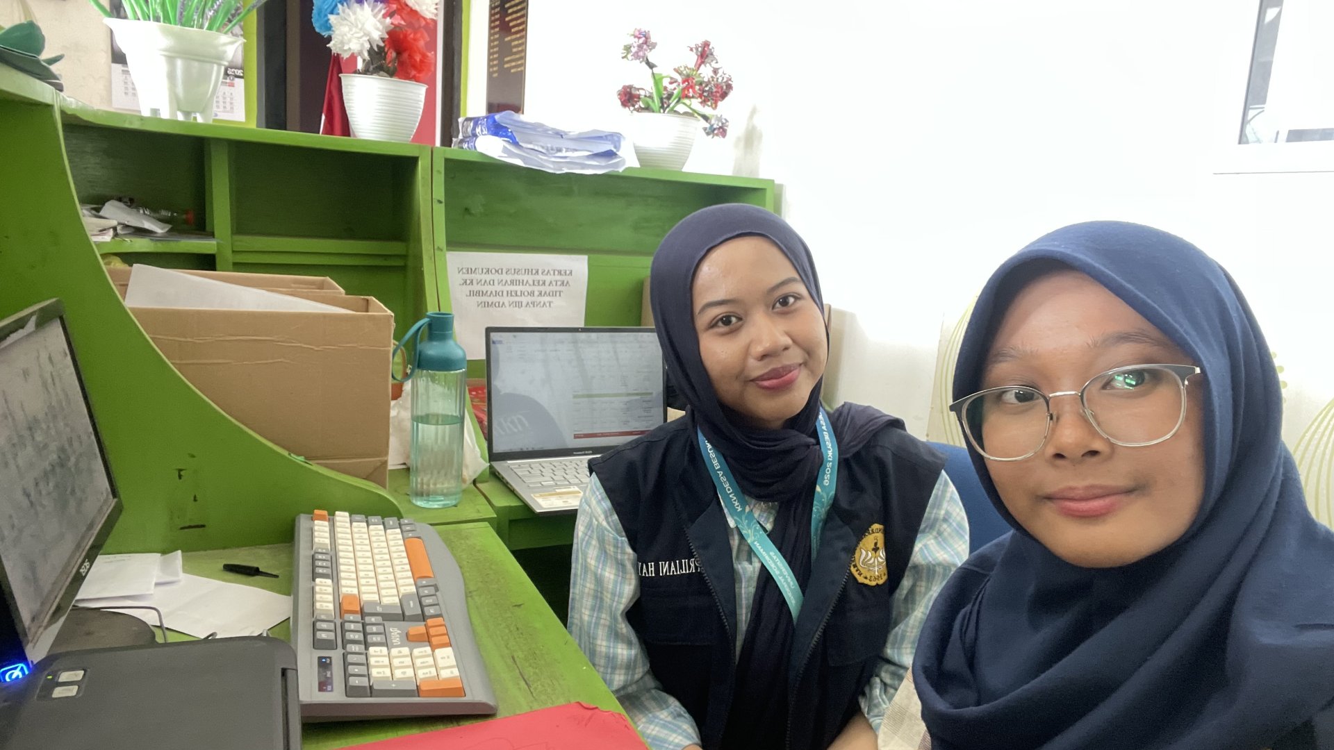 Piket harian balai desa