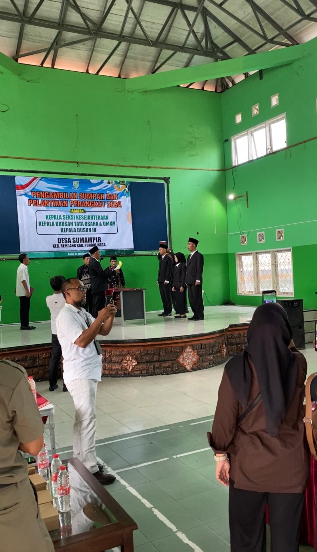 Kunjungan ke jenang Ibu Kartinah dan membantu pelantikan kepala perangkat desa Sumampir