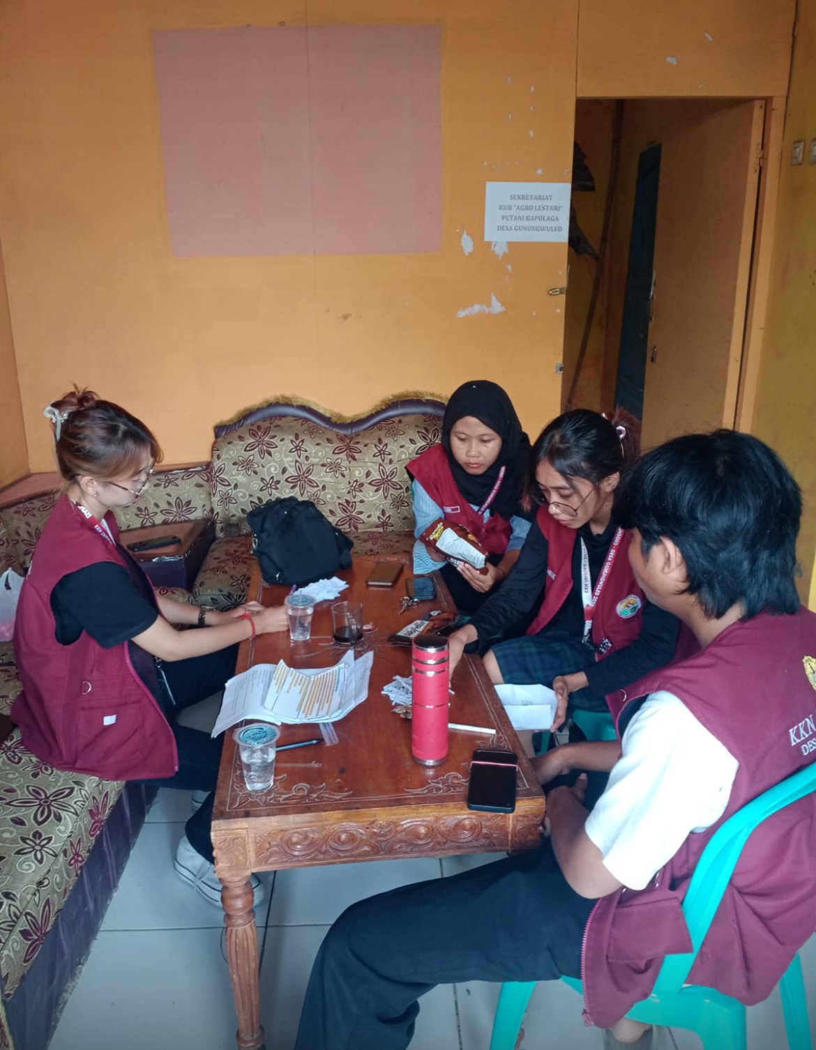 Pembungkusan hadiah untuk senam