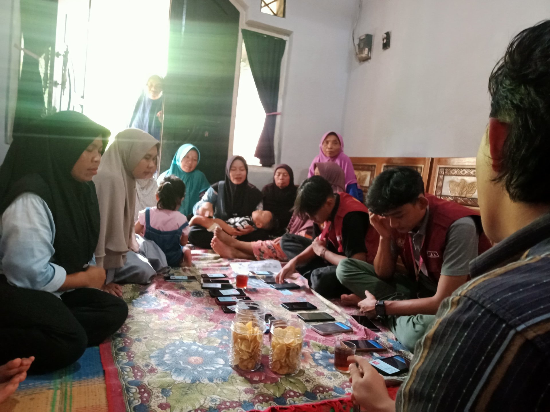 Pembuatan Akun Identitas Kependudukan Digital (IKD) di Dusun 4