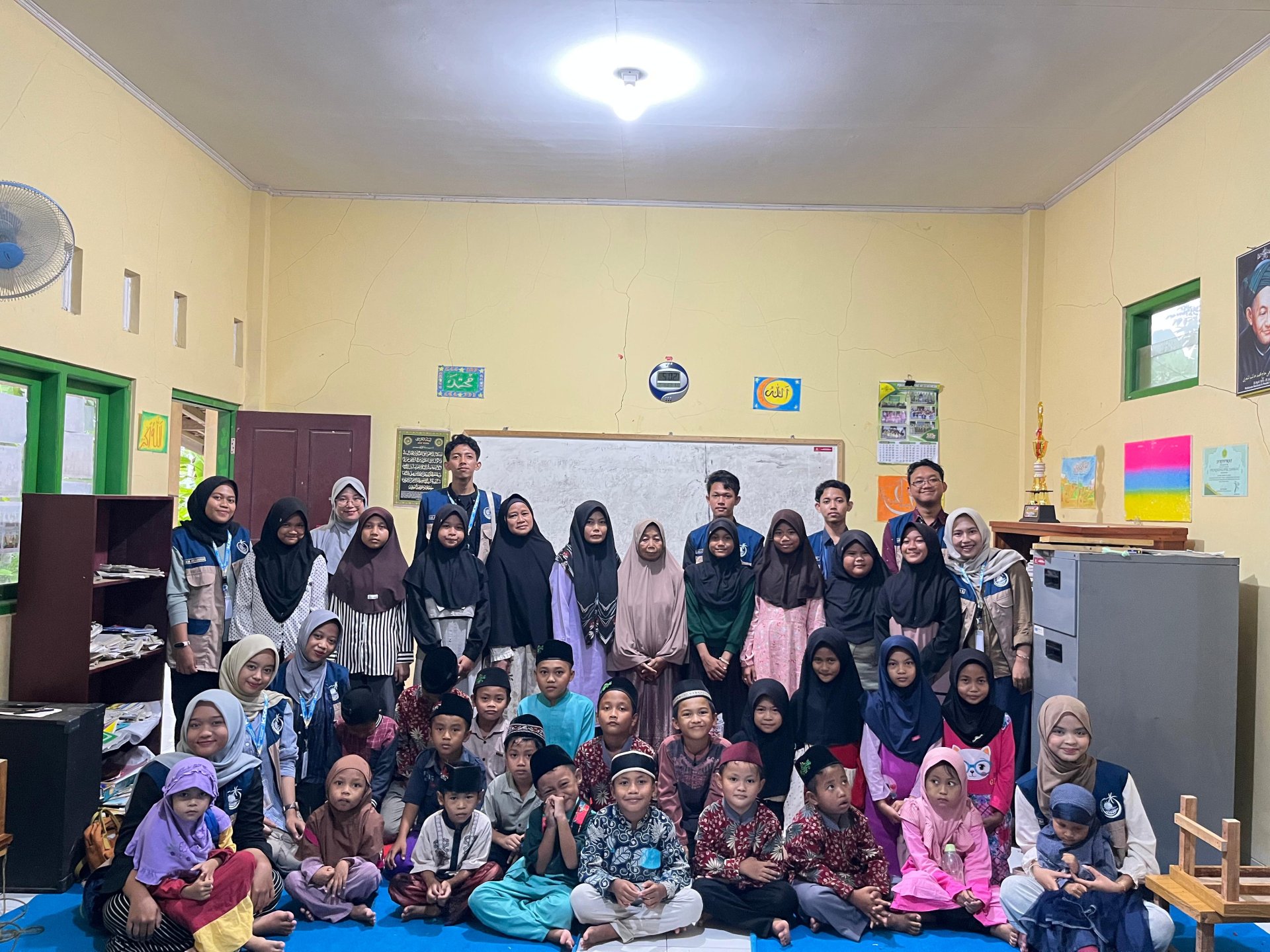 Mengajar ngaji di TPQ