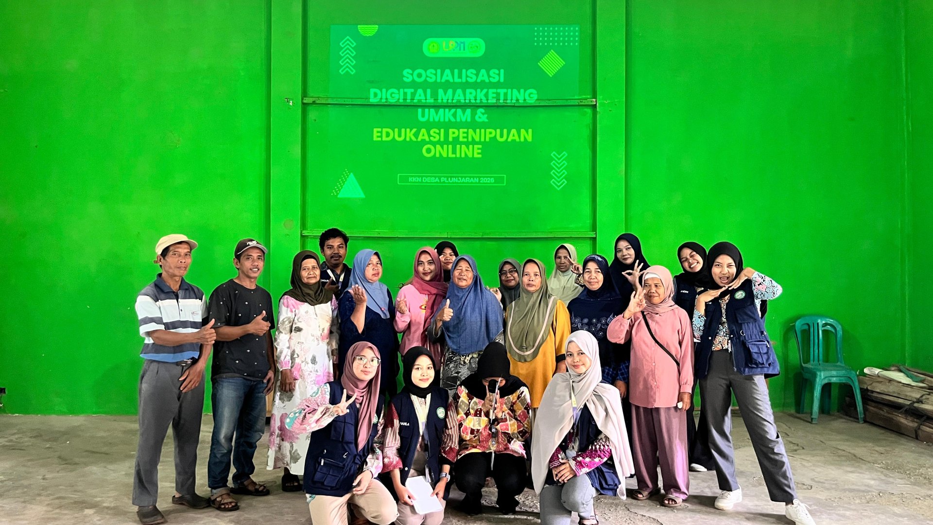 Sosialisasi Digital Marketing dan Edukasi Penipuan Online