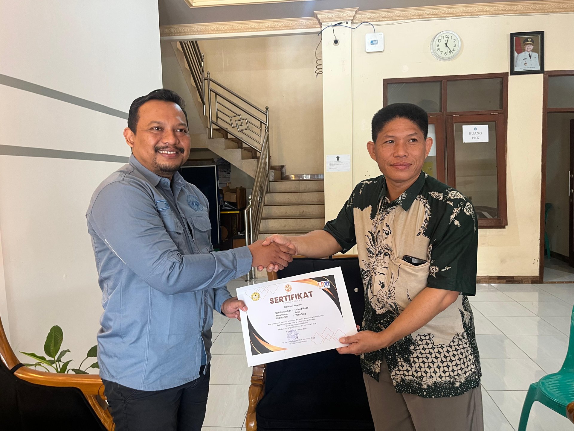 Penyerahan Sertifikat LPPM