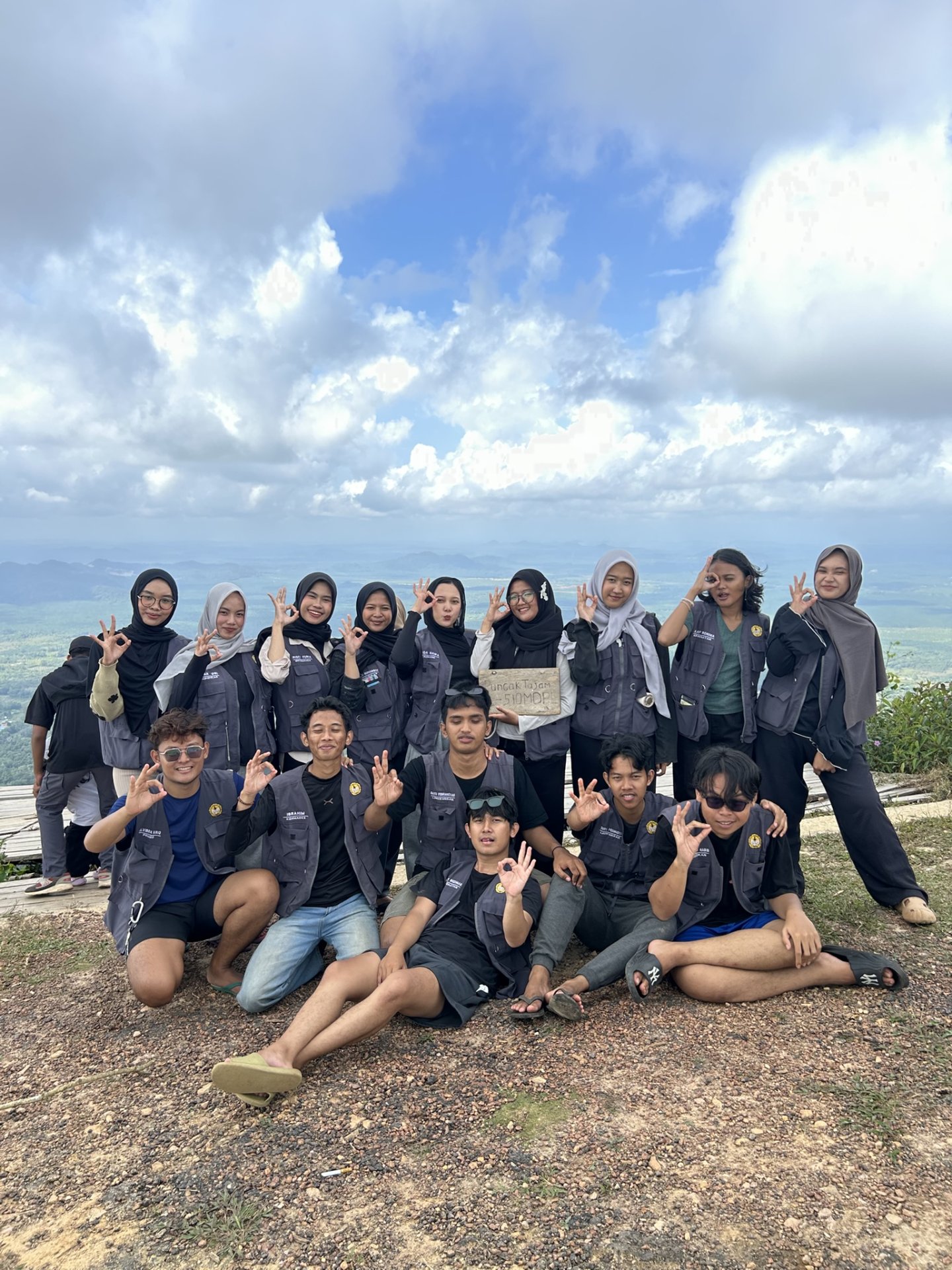 Pendakian Atap Belitung