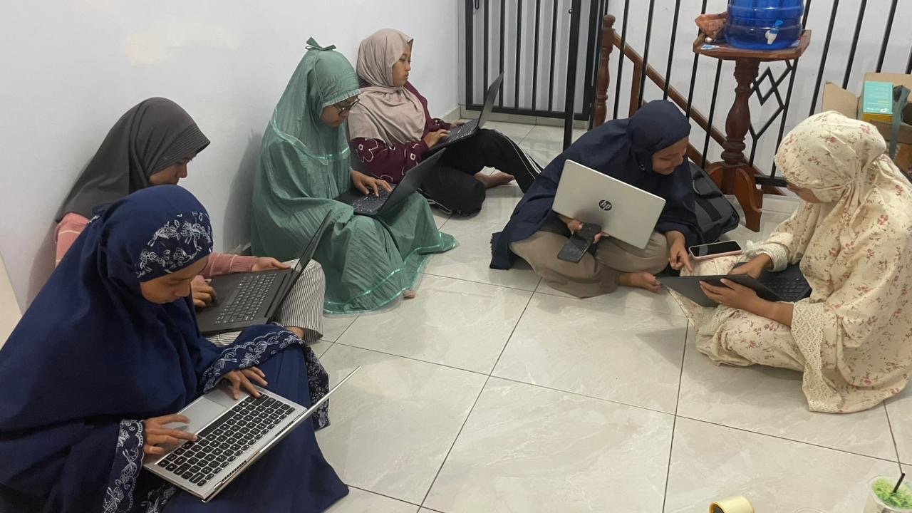 Penyusunan Laporan Akhir KKN 2026 di Desa Tirip