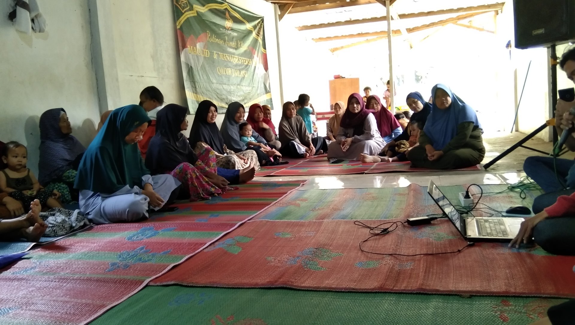 Kegiatan pendampingan pembuatan IKD di dusun 3 Tanalum