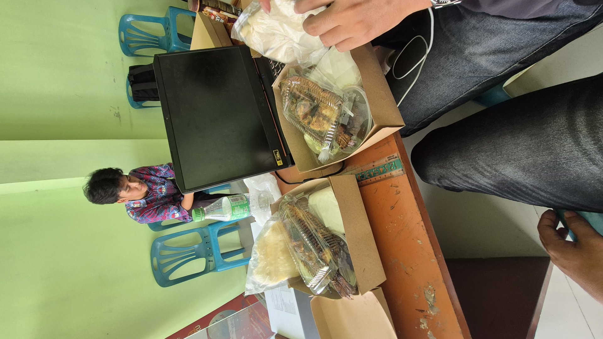 Piket di kantor desa