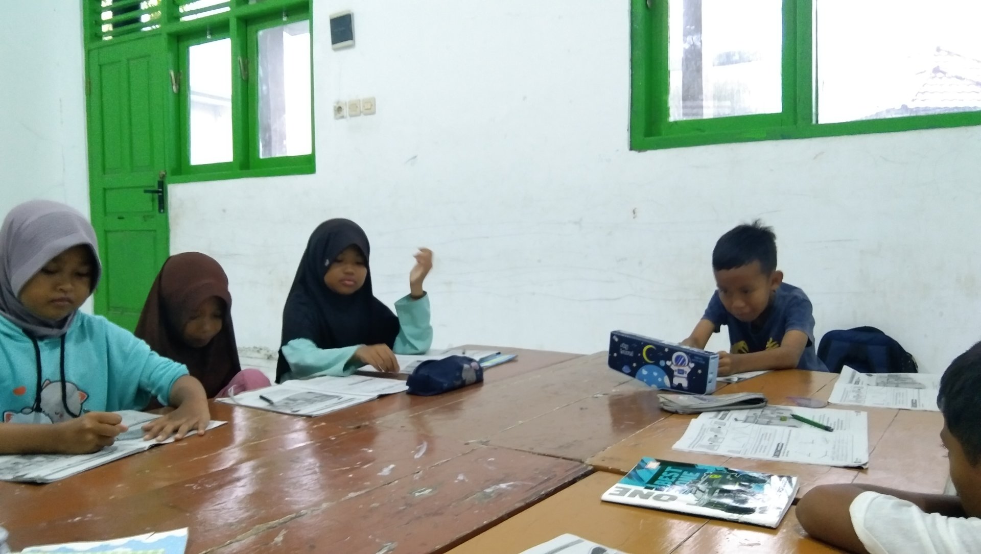 Bimbingan belajar kelas 3 dan 4