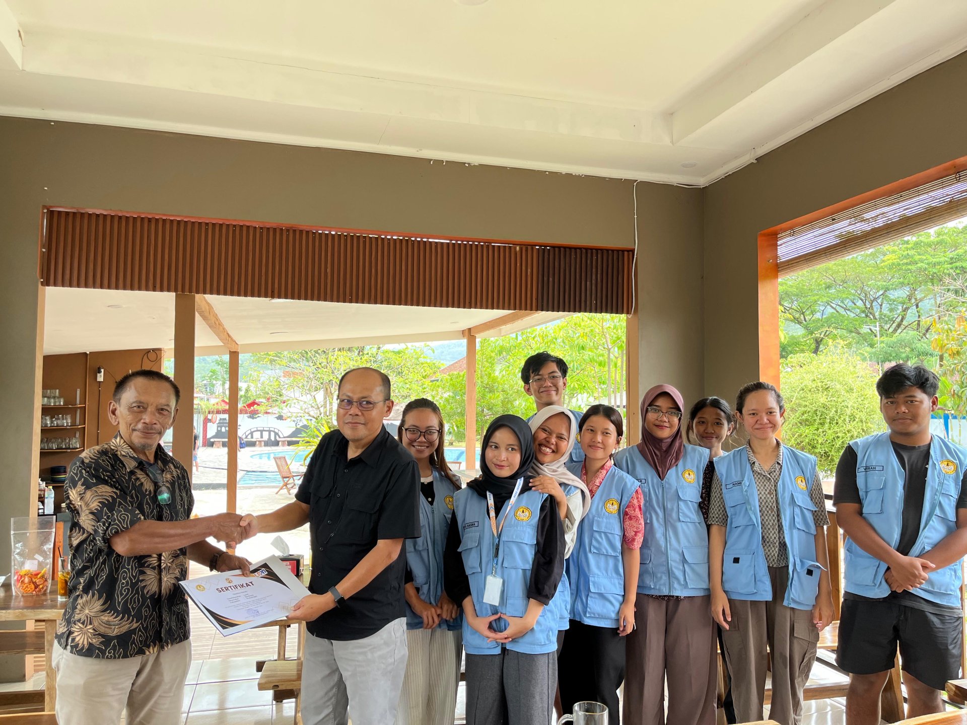 Kunjungan DPL ke Posko