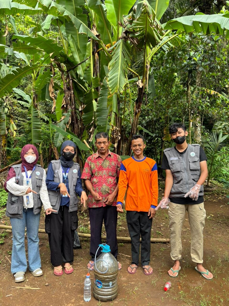 Pembuatan Pupuk Cair dari Limbah Kotoran Ayam Menggunakan EM4